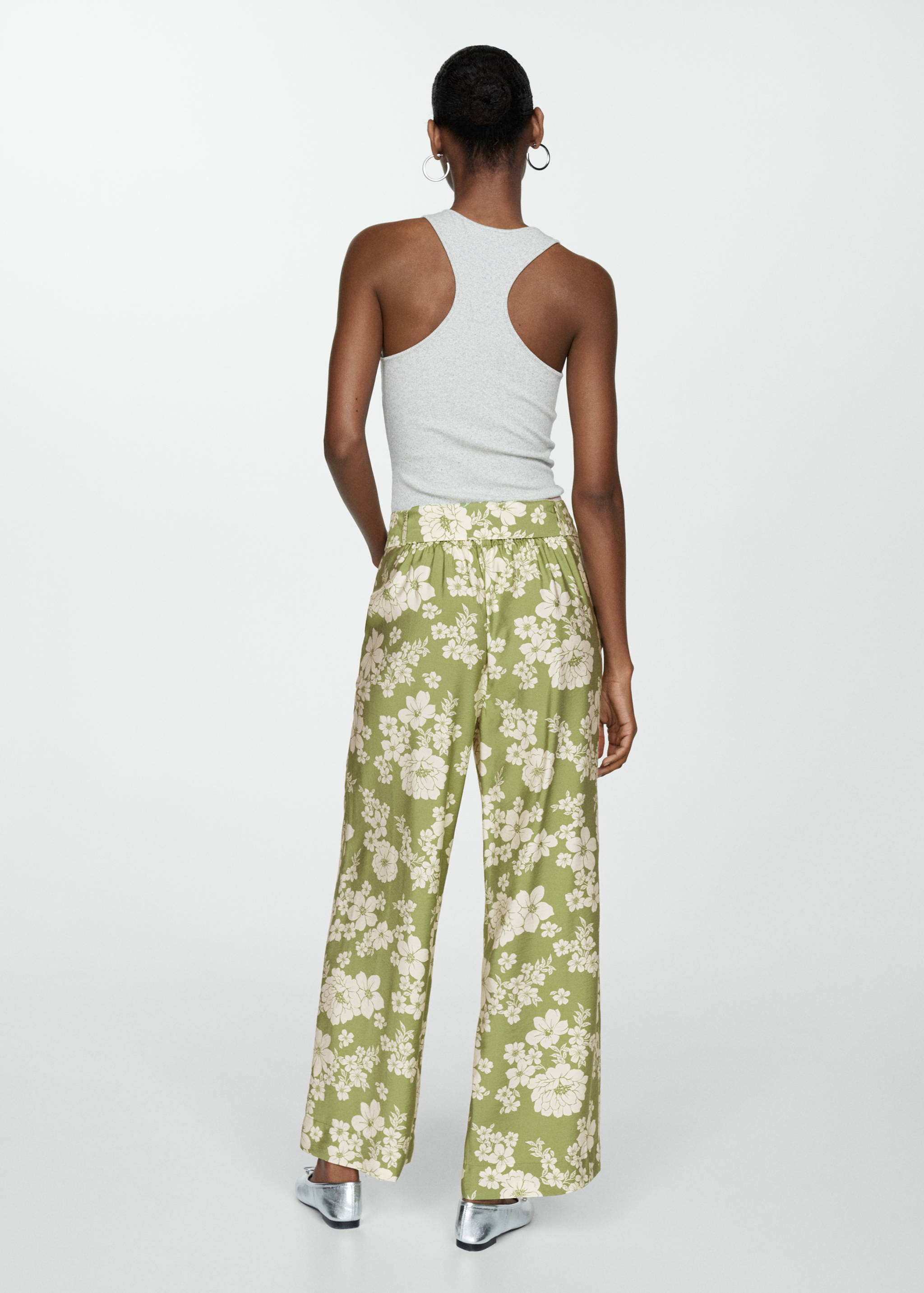 Printed pants with bow - Reverse of the article