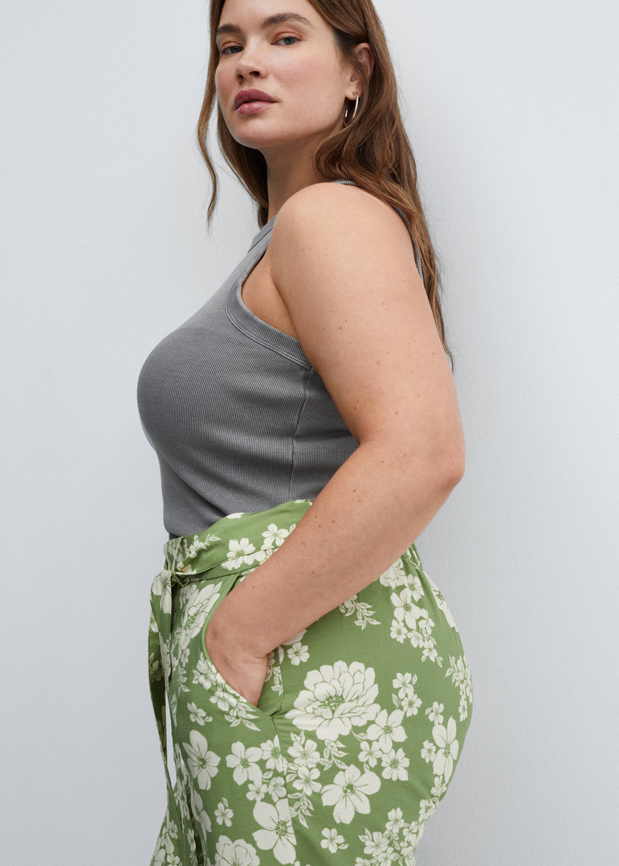 Printed pants with bow - Details of the article 4