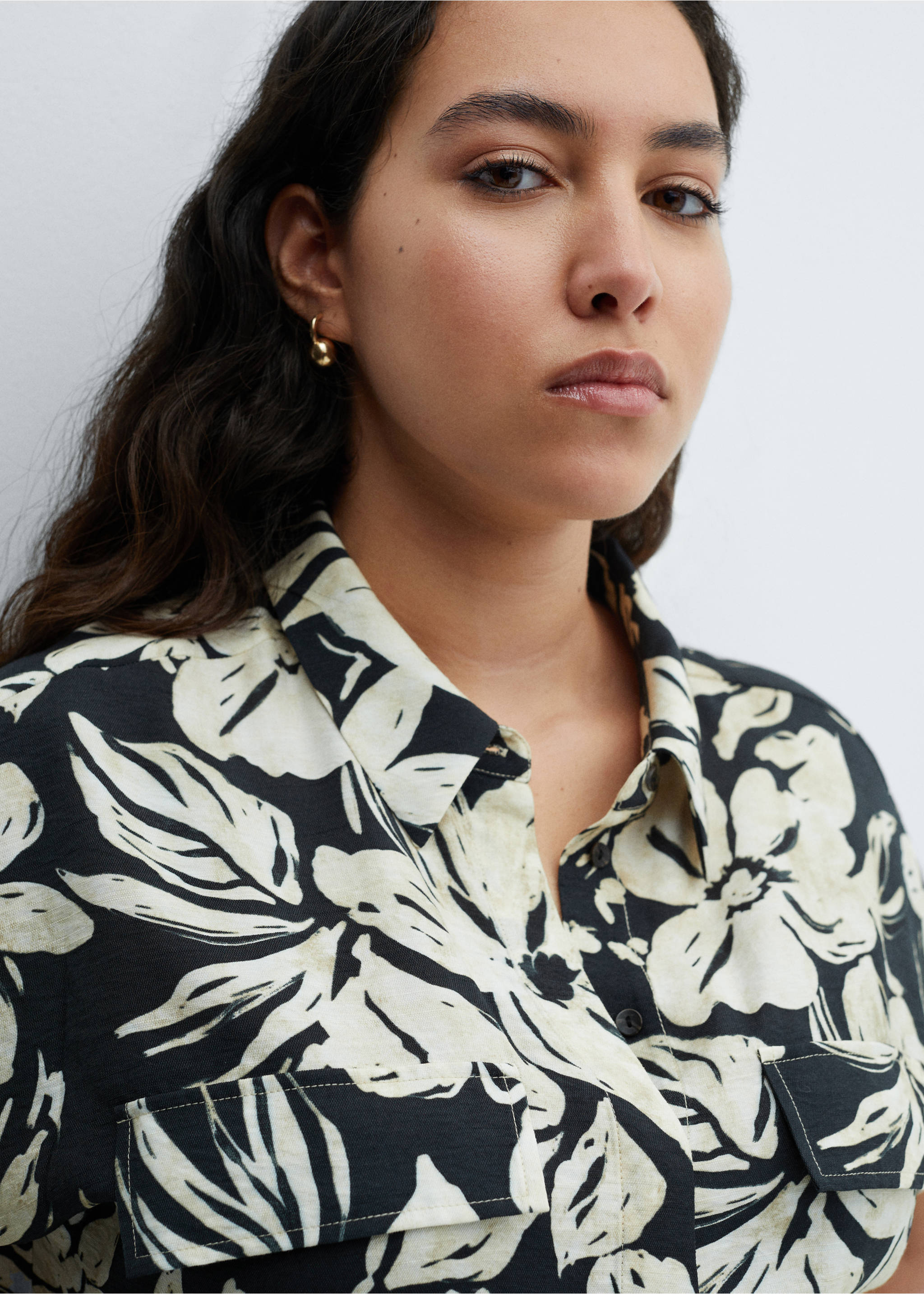 Floral print jumpsuit - Details of the article 4, Black. Ref: 67047124-00.