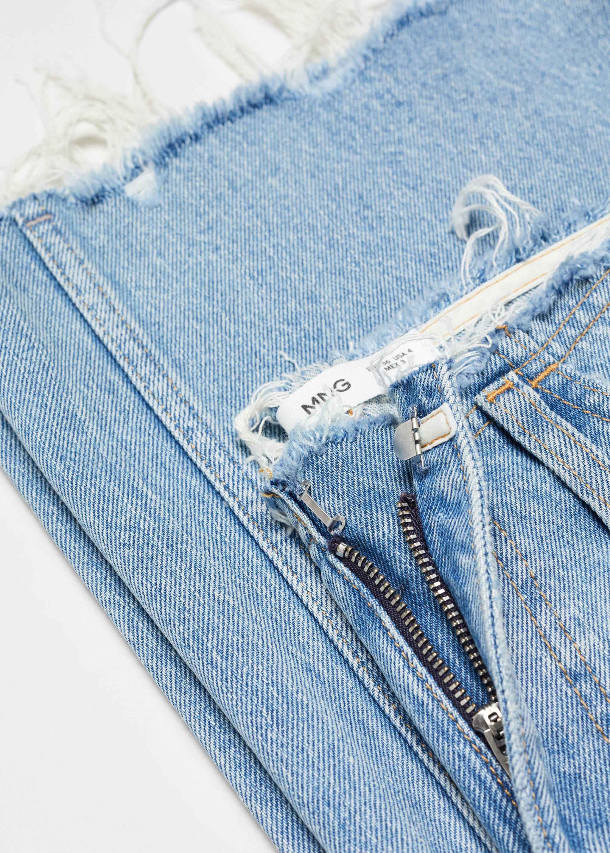 Wide leg jeans with frayed hem - Details of the article 8