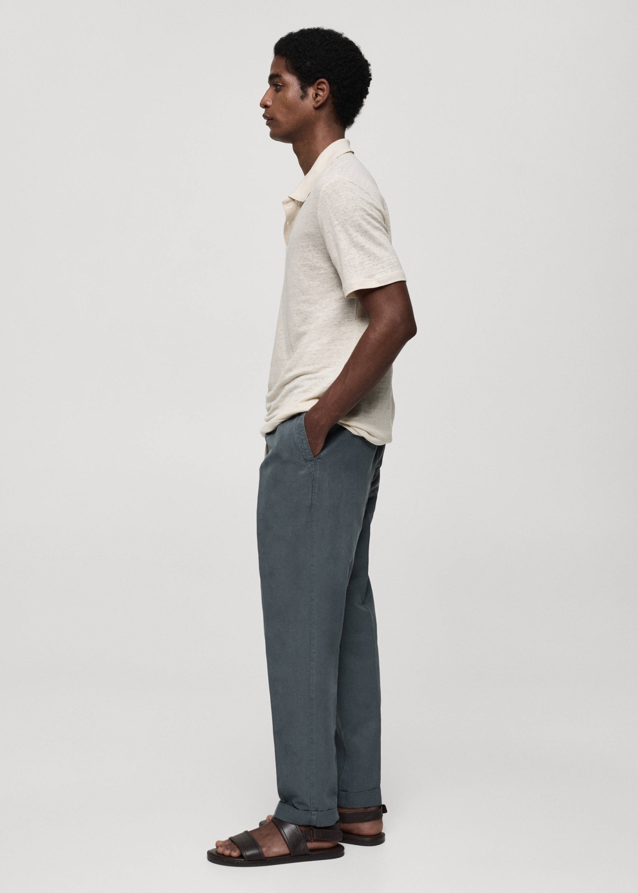 Slim fit 100% linen polo shirt - Details of the article 2