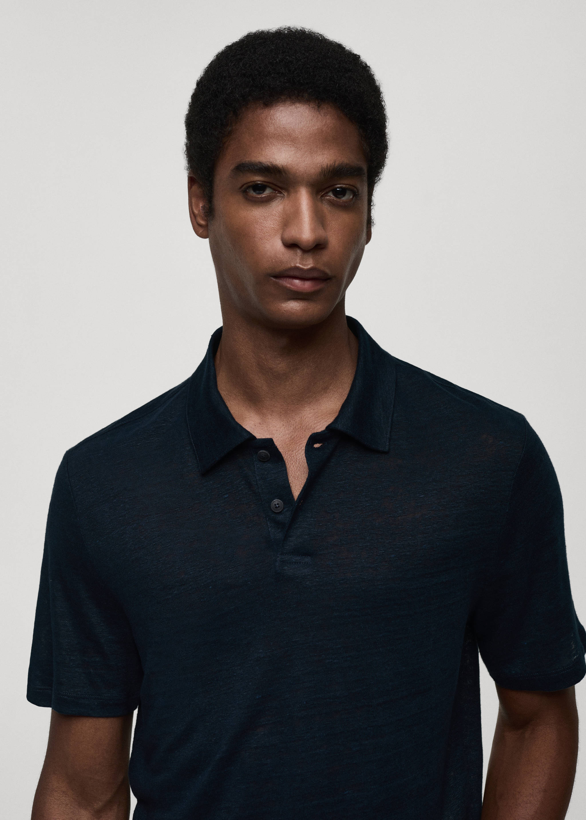 Slim fit 100% linen polo shirt - Details of the article 1