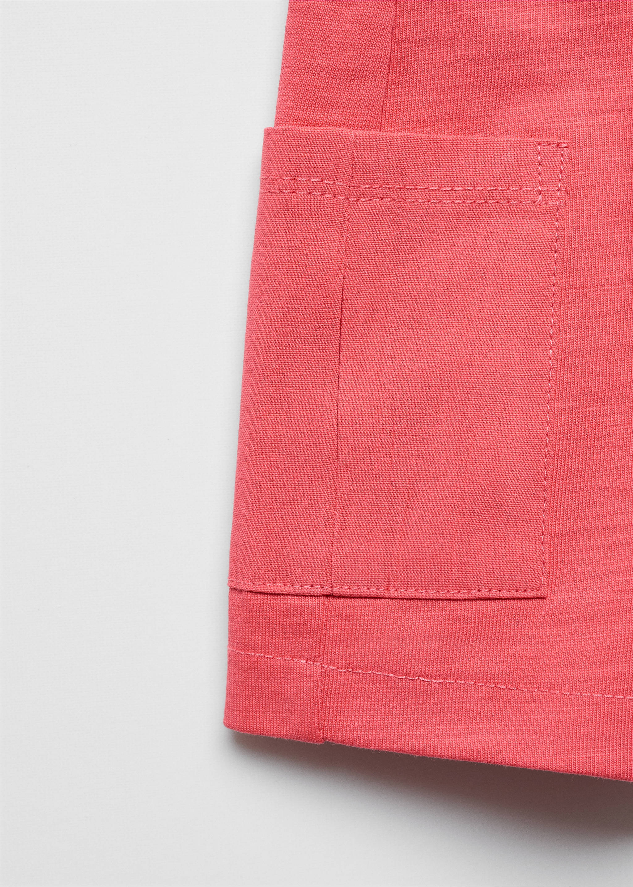 Elastic waist Bermuda shorts - Details of the article 0, Coral Red. Ref: 67047917-00.