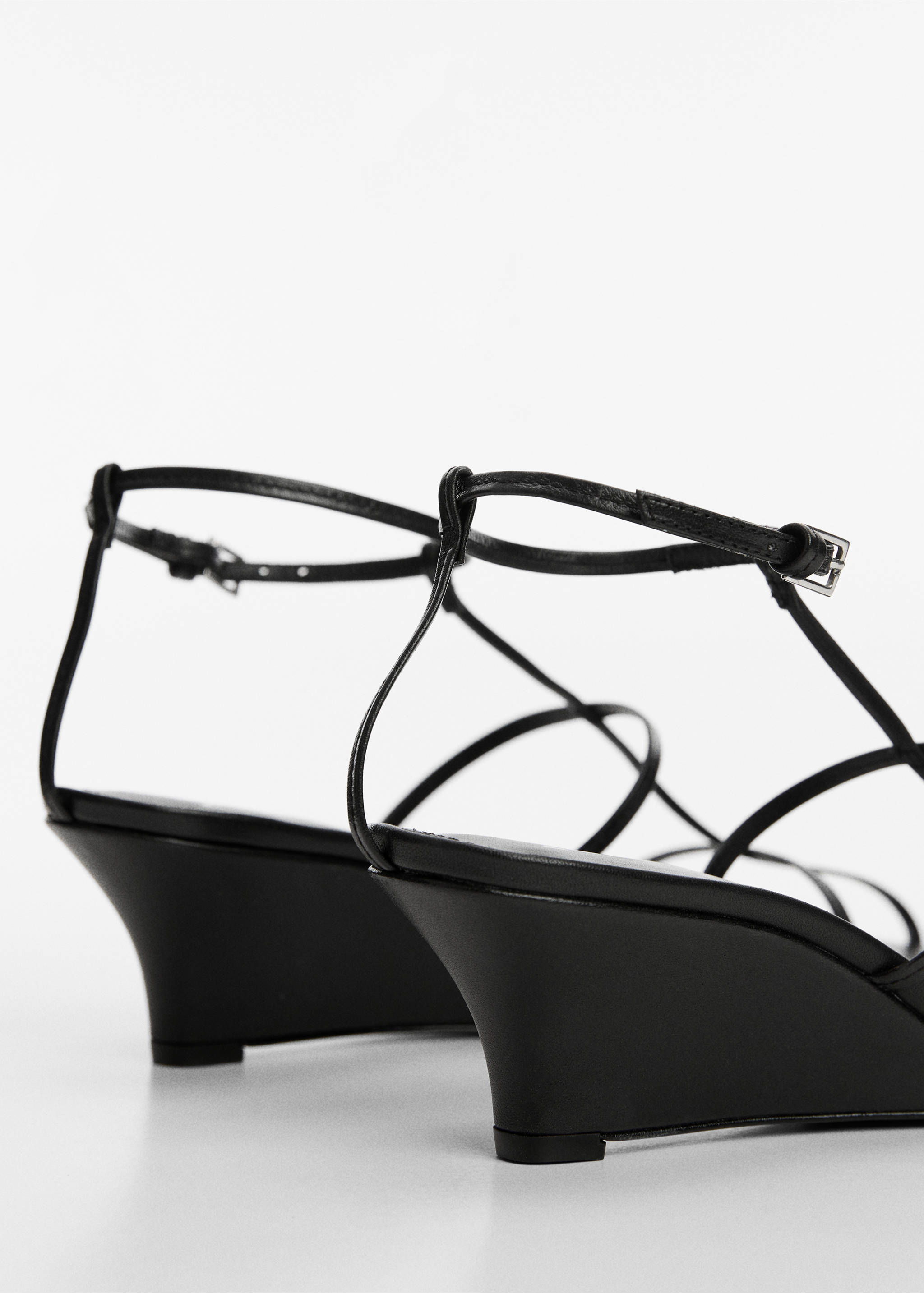 Leather straps sandals - Details of the article 1, Black. Ref: 67048279-00.