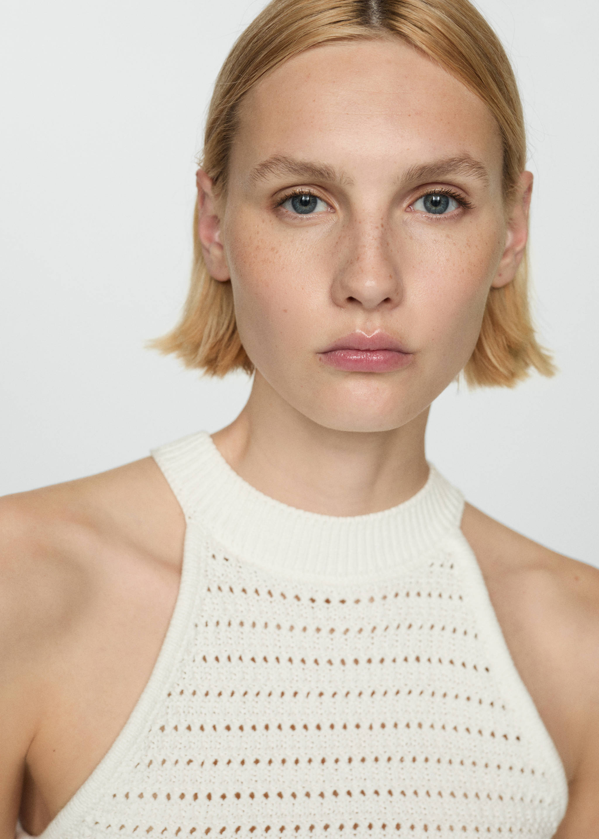 Pleteni top s rupičastim detaljima - Detalji artikla 1