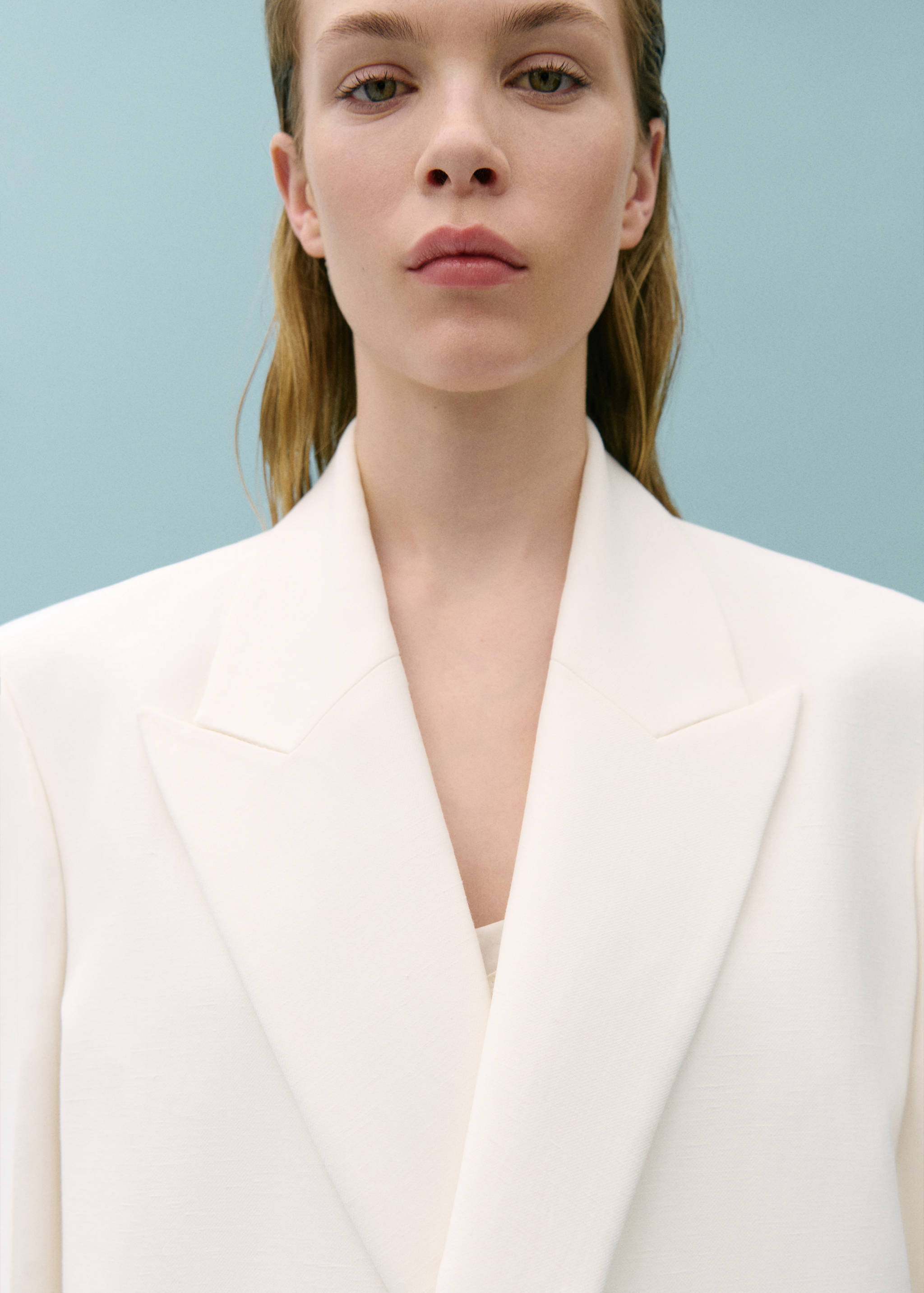 Suit jacket with adjustable back strap - Details of the article 1