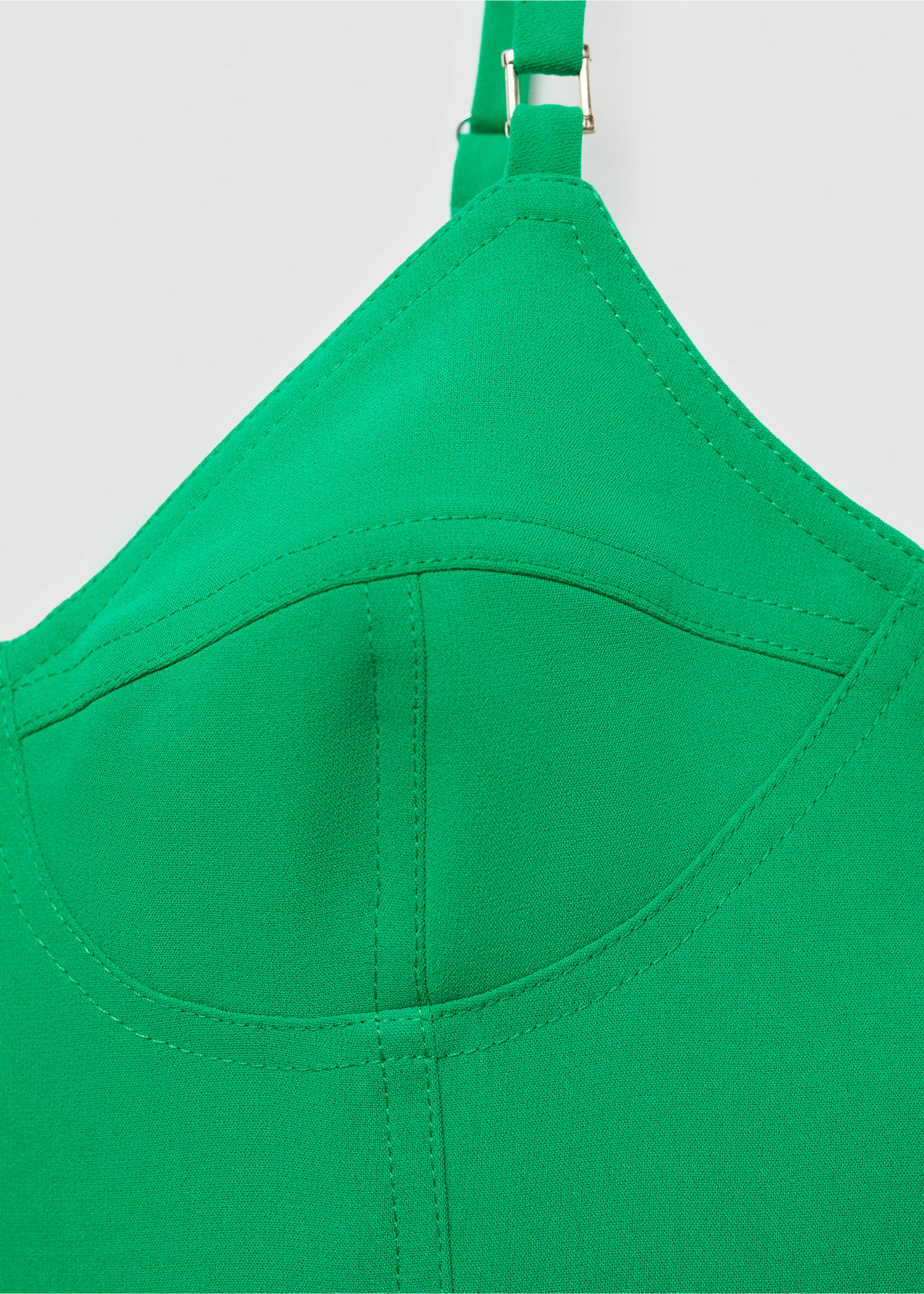 Bow long jumpsuit - Details of the article 8, Green. Ref: 67049230-00.