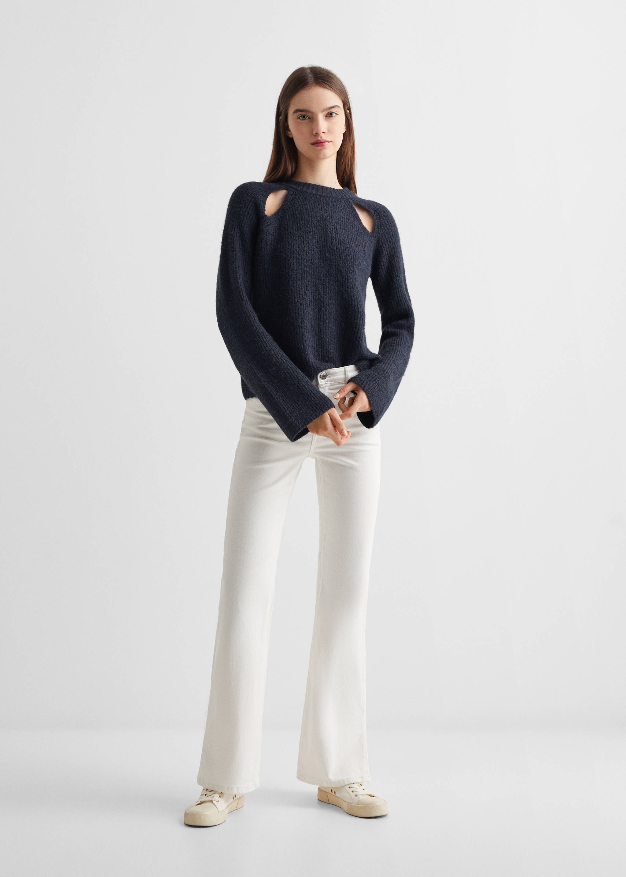 Neck cut-out sweater - General plane