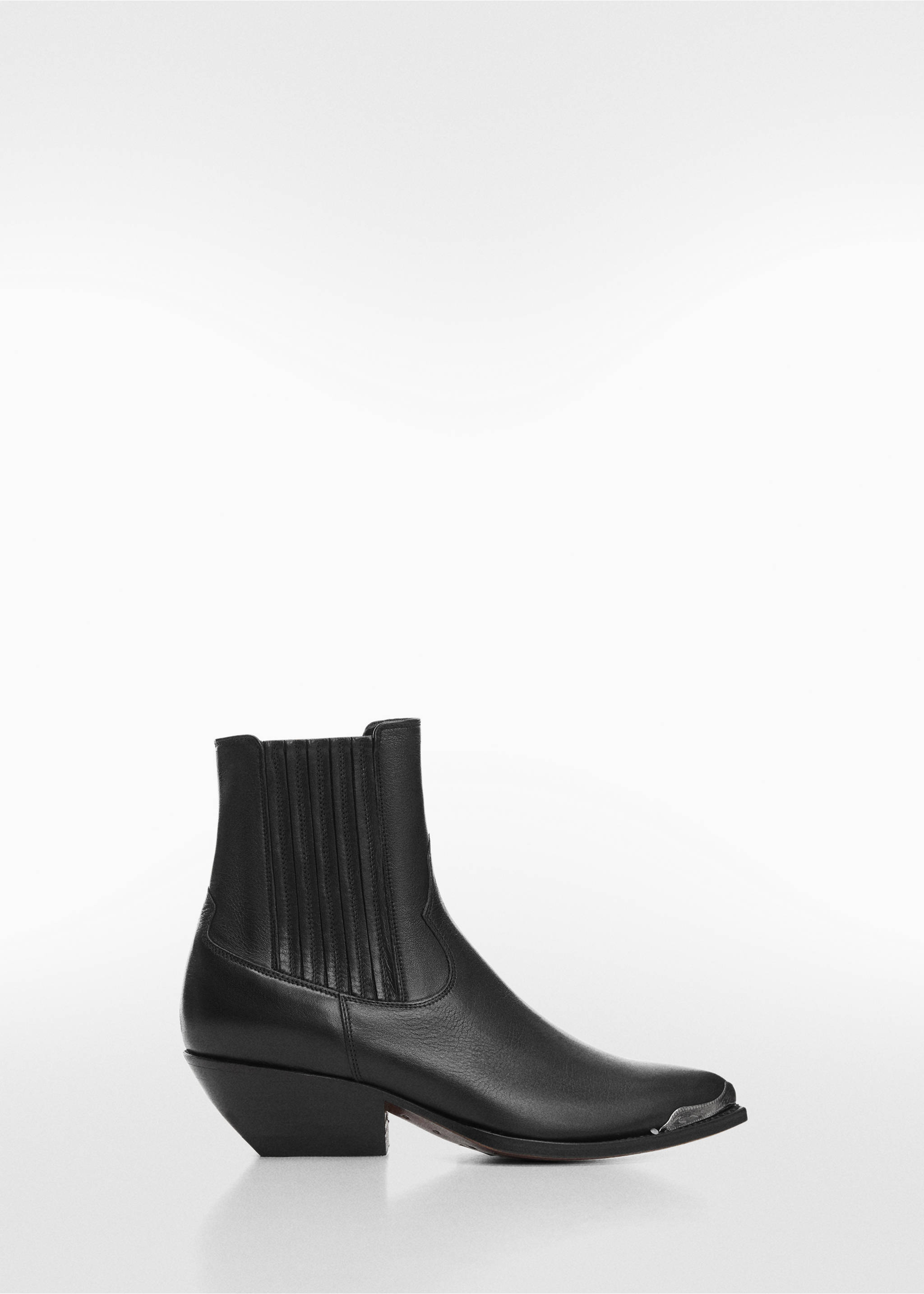 Metallic pointed toe leather ankle boots - Article without model, Black. Ref: 67050288-00.