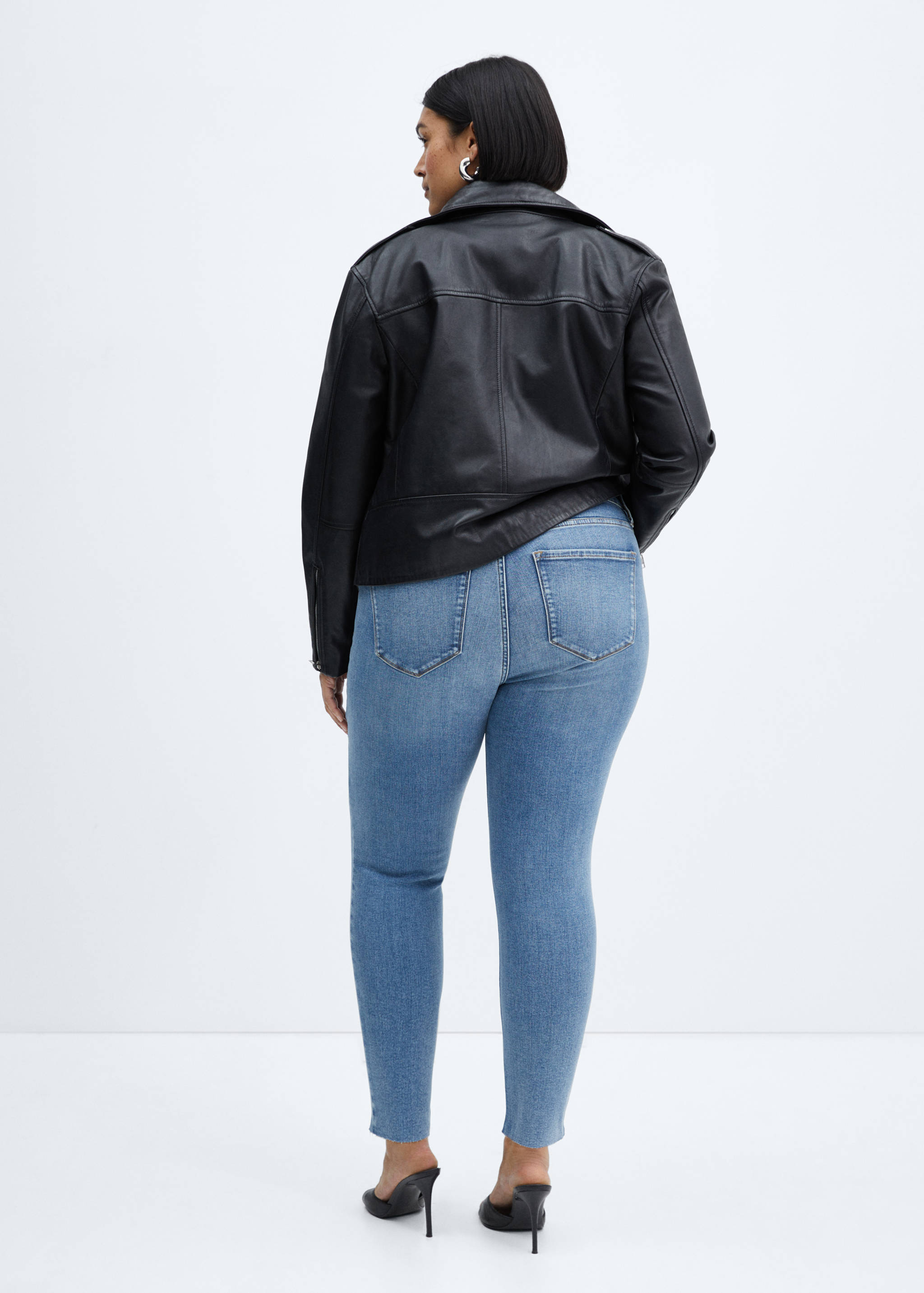 Skinny-Jeans in Cropped-Länge - Detail des Artikels 4