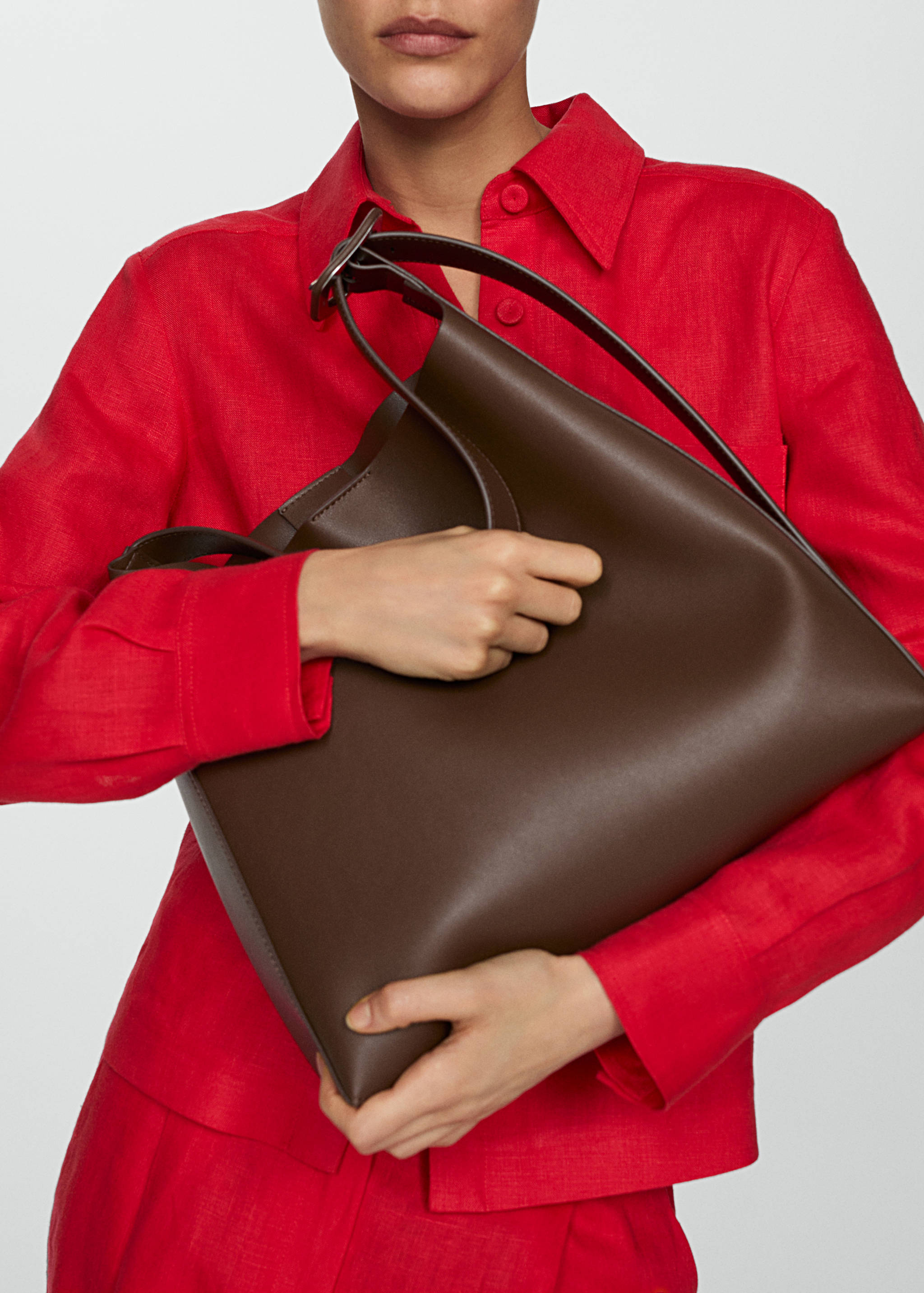 Shopper bag with buckle - Details of the article 9