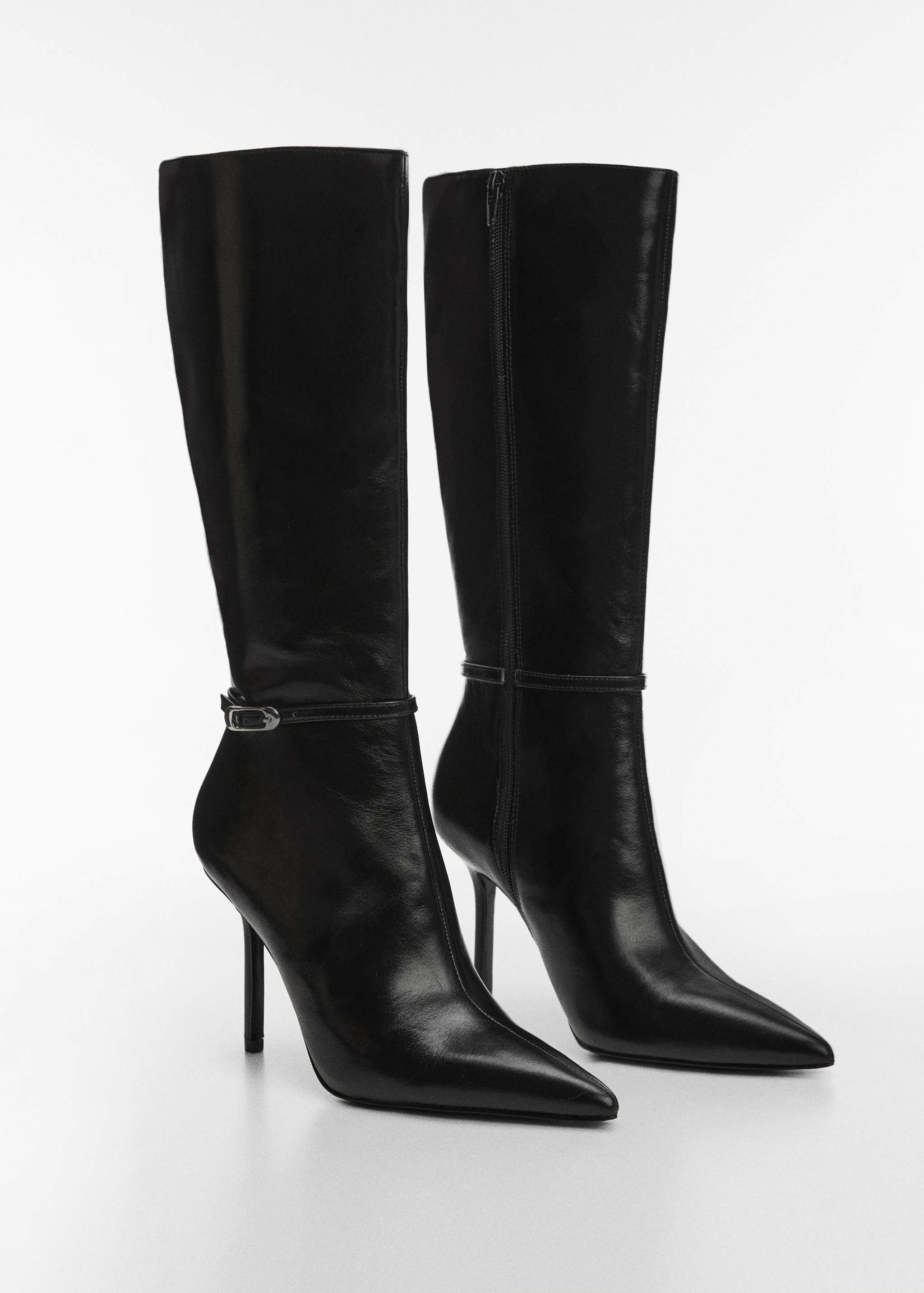 Kožené boty na podpatku - Náhled ve středové rovině