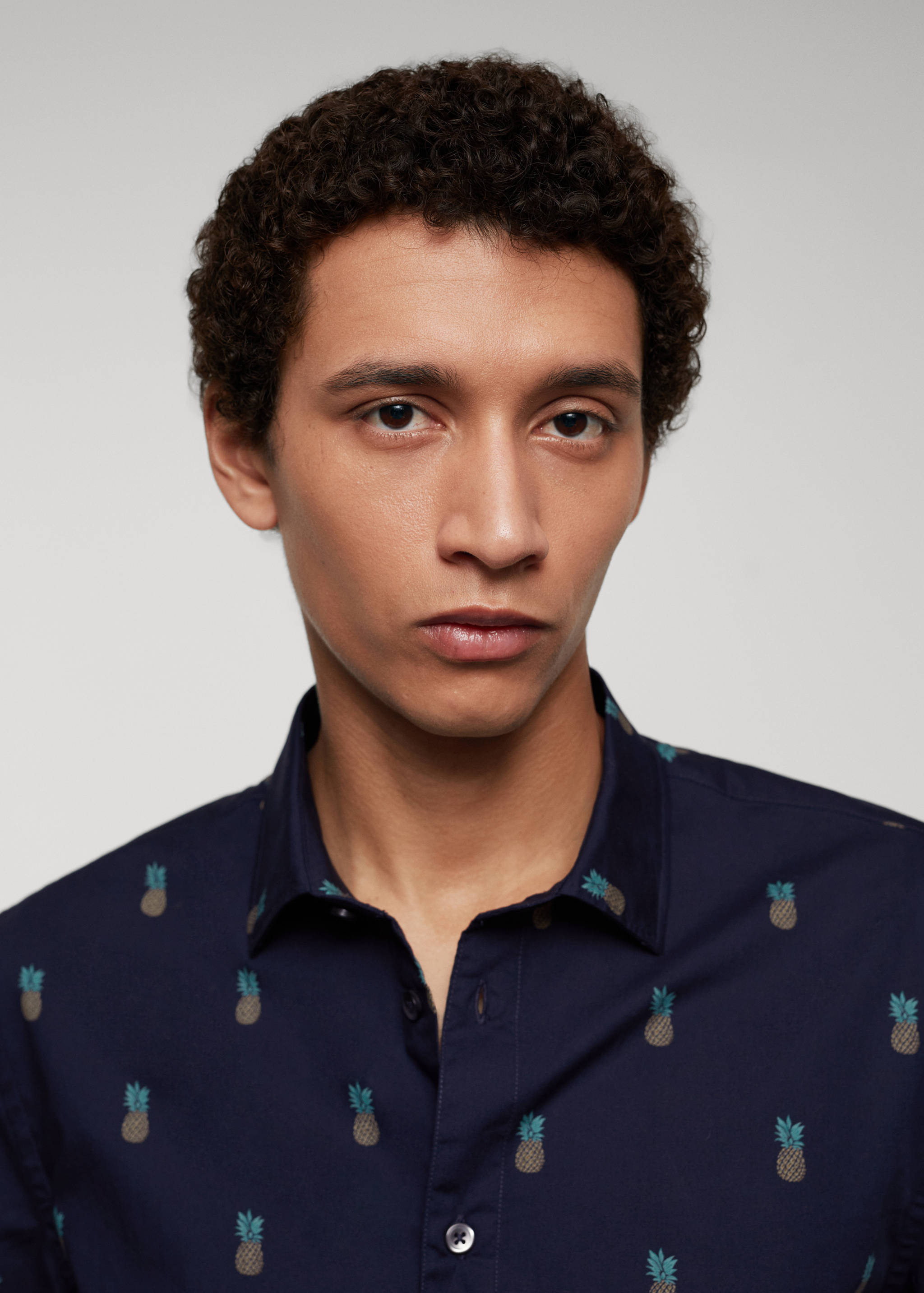 100% cotton shirt with pineapple print - Details of the article 1