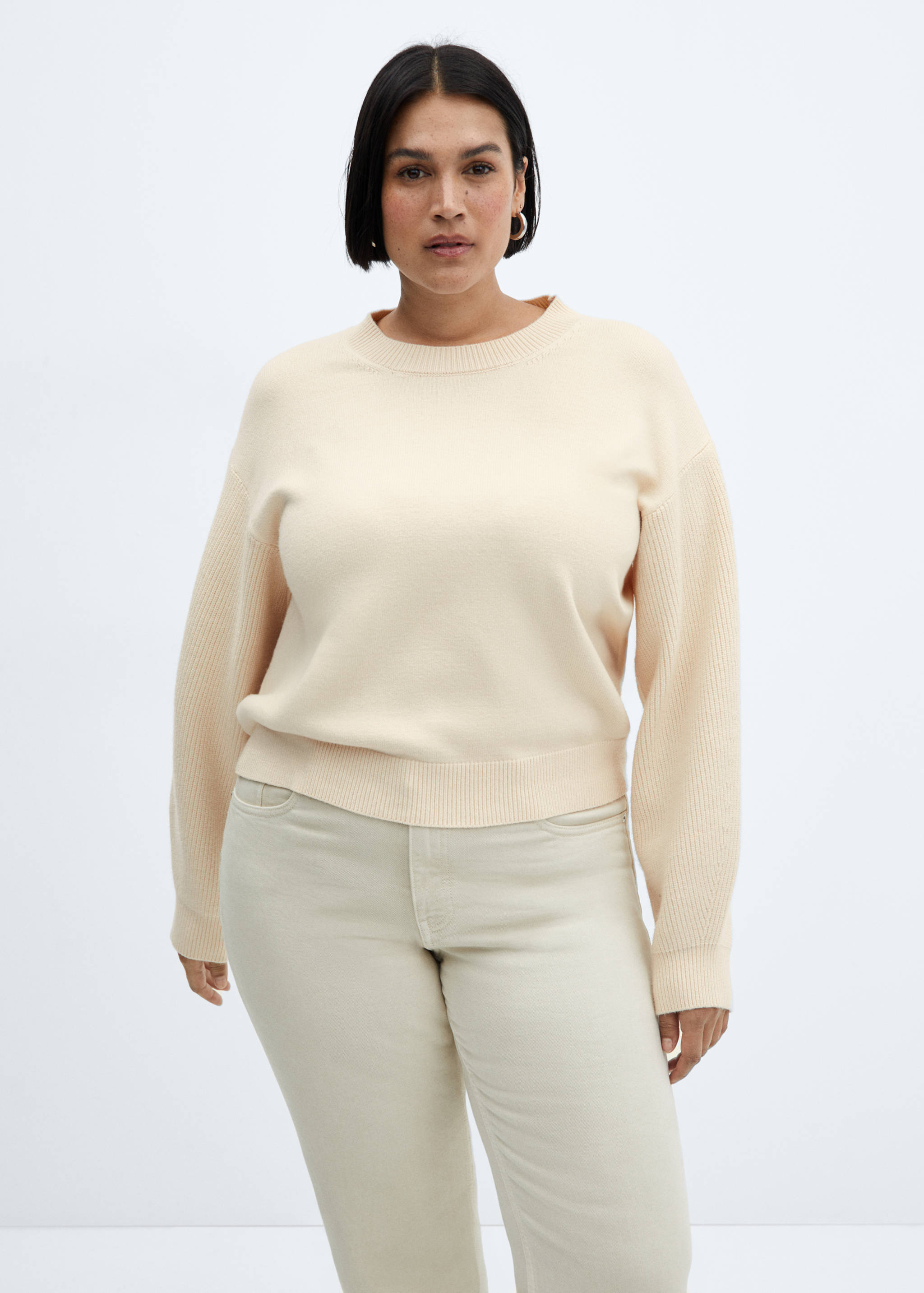 Round-neck knitted sweater - Details of the article 5