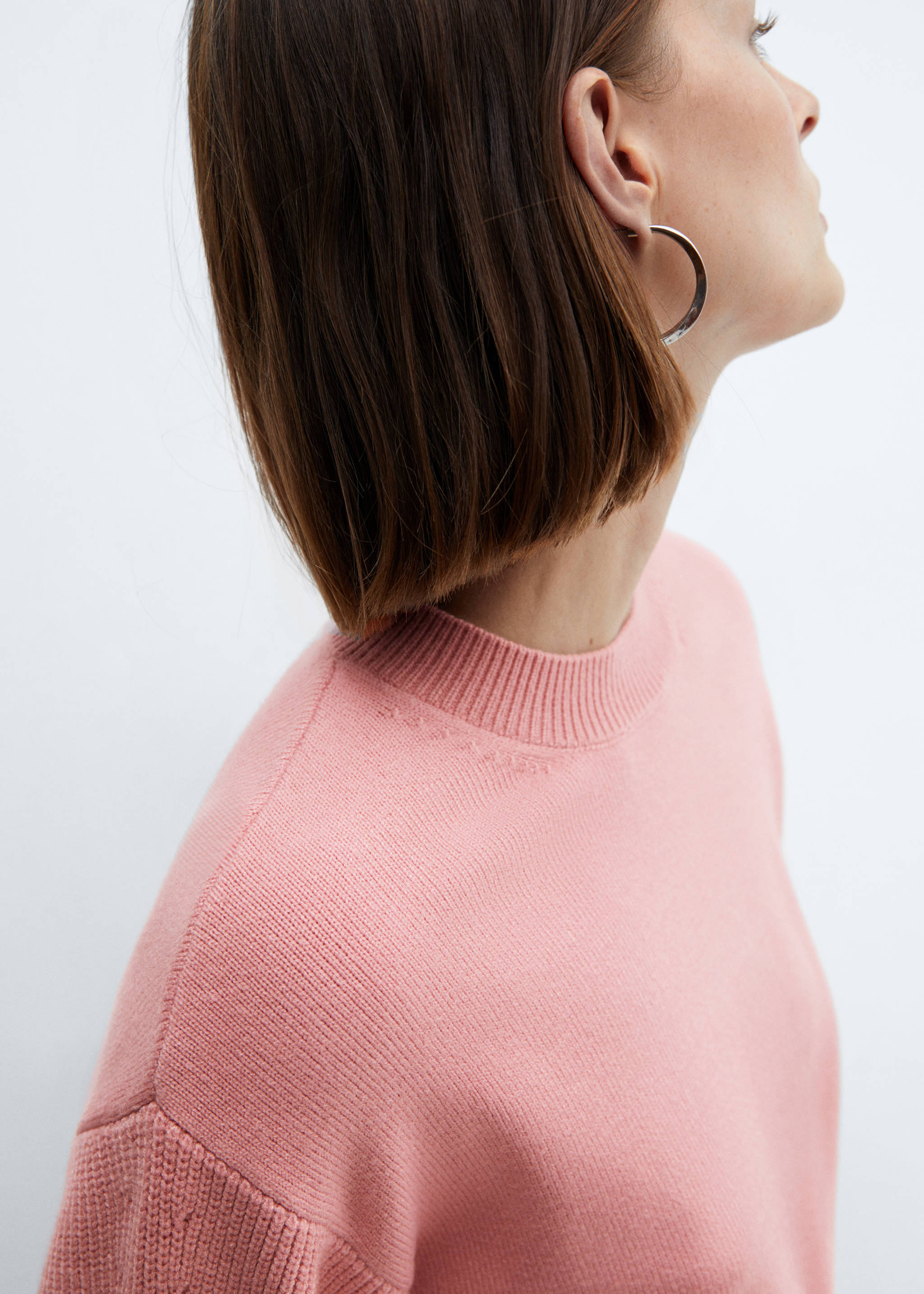 Round-neck knitted sweater - Details of the article 1
