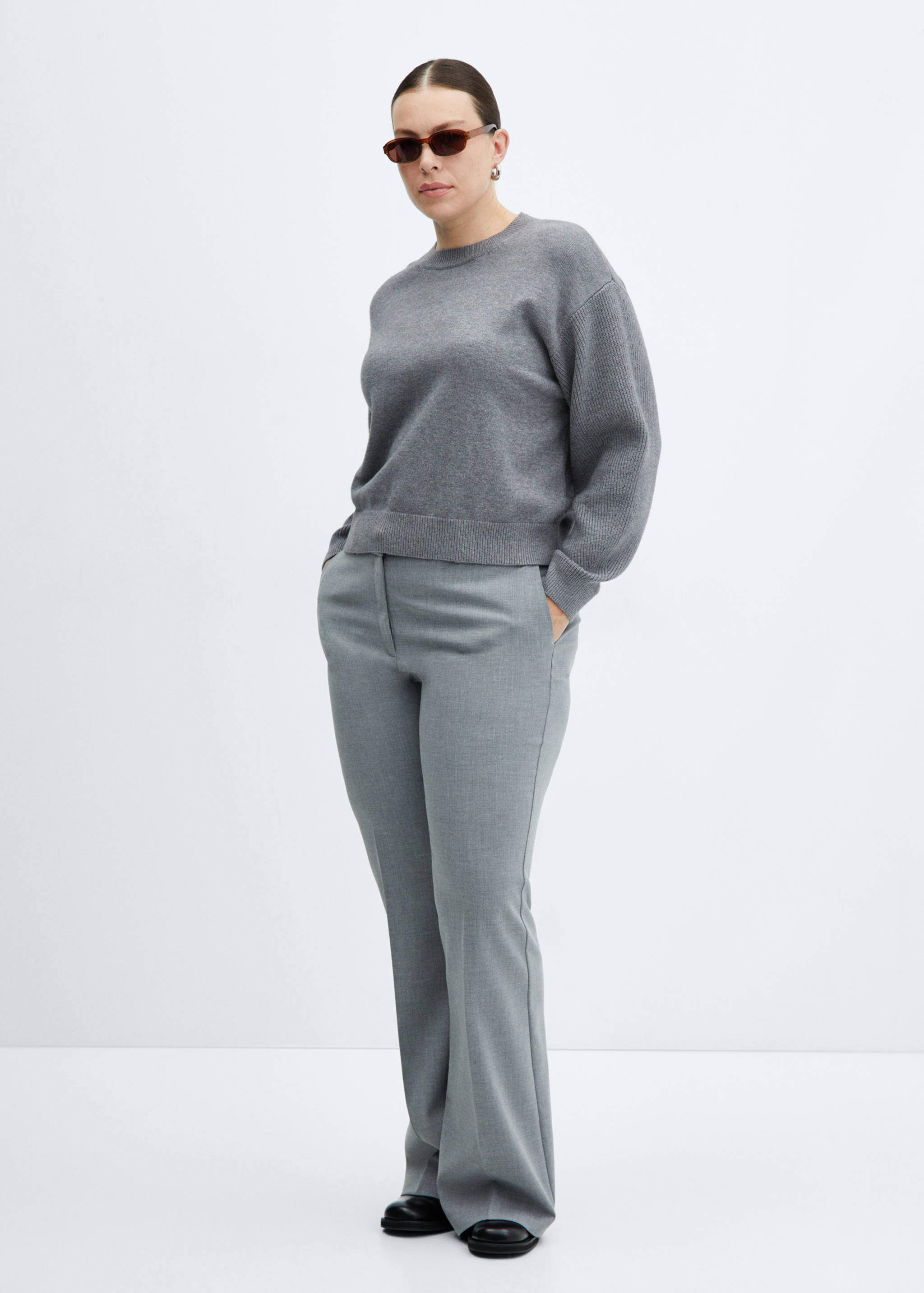 Round-neck knitted sweater - Details of the article 3