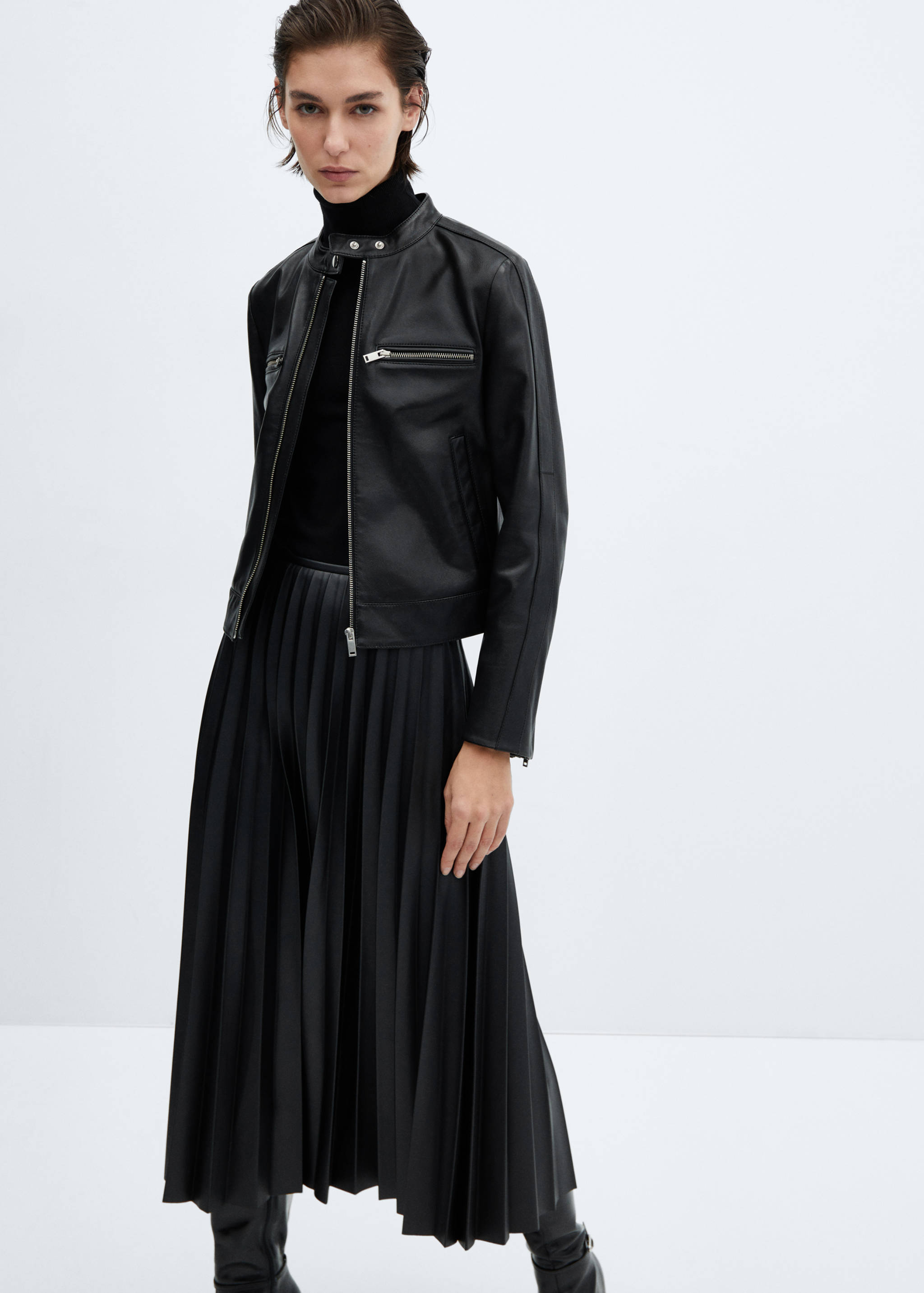 Faux-leather pleated skirt - Details of the article 1