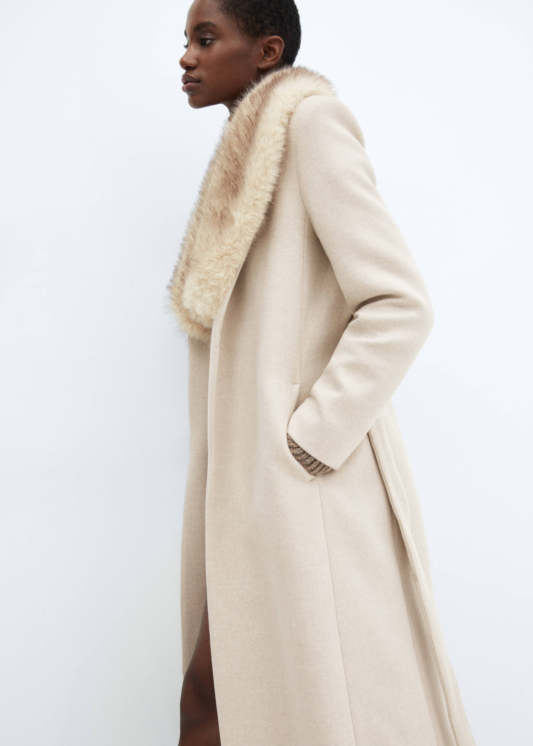 Manteco wool coat with detachable faux fur collar - Details of the article 2