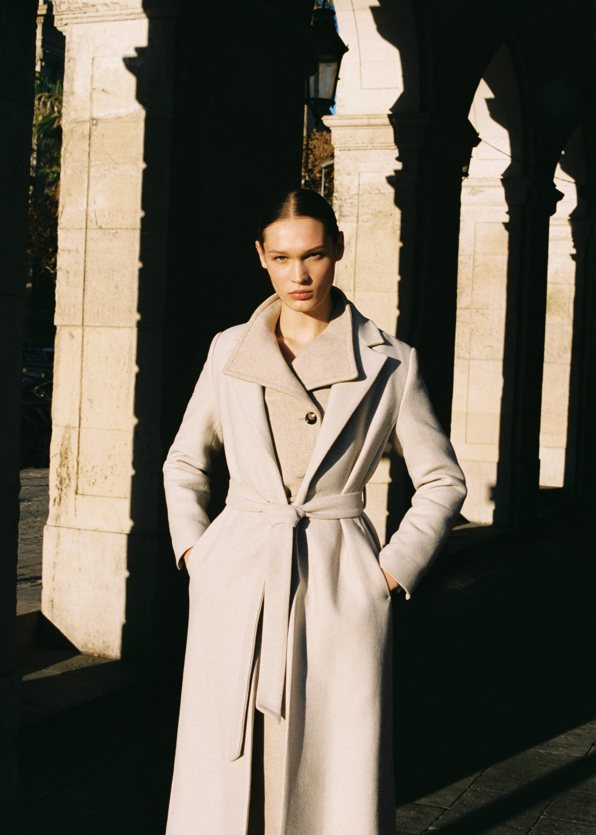 Manteco wool coat with detachable faux fur collar - Details of the article 7