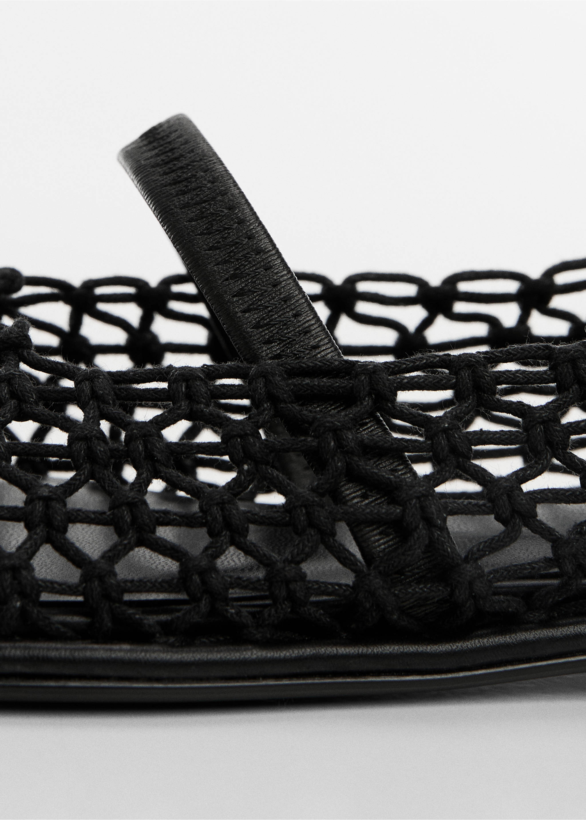 Ballet flats with mesh strap - Details of the article 1, Black. Ref: 67050486-00.