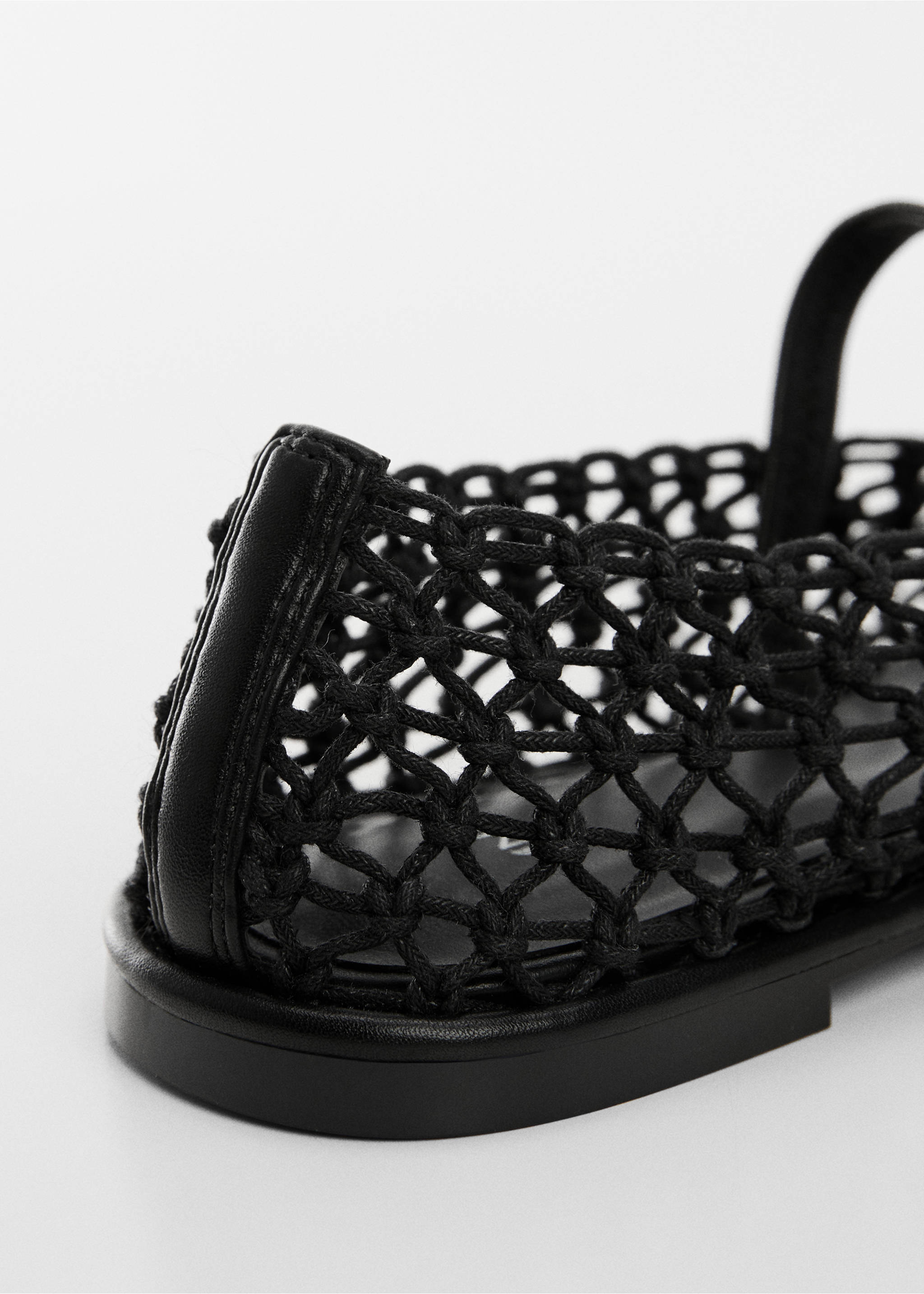 Ballet flats with mesh strap - Details of the article 2, Black. Ref: 67050486-00.