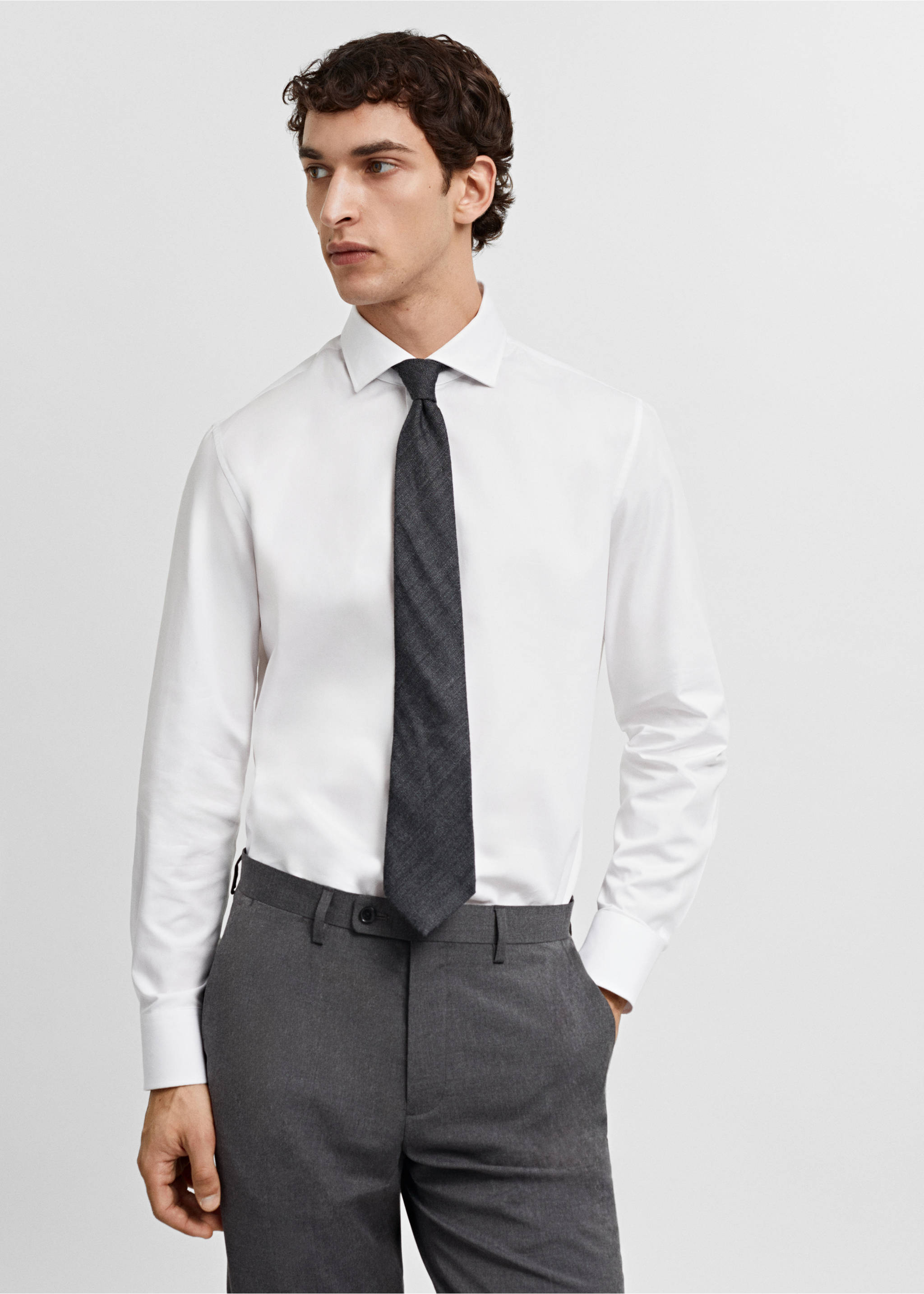 Strukturiertes Slim Fit-Oberhemd aus Baumwolle - Detail des Artikels 4, Weiß. Ref: 67050624-00.