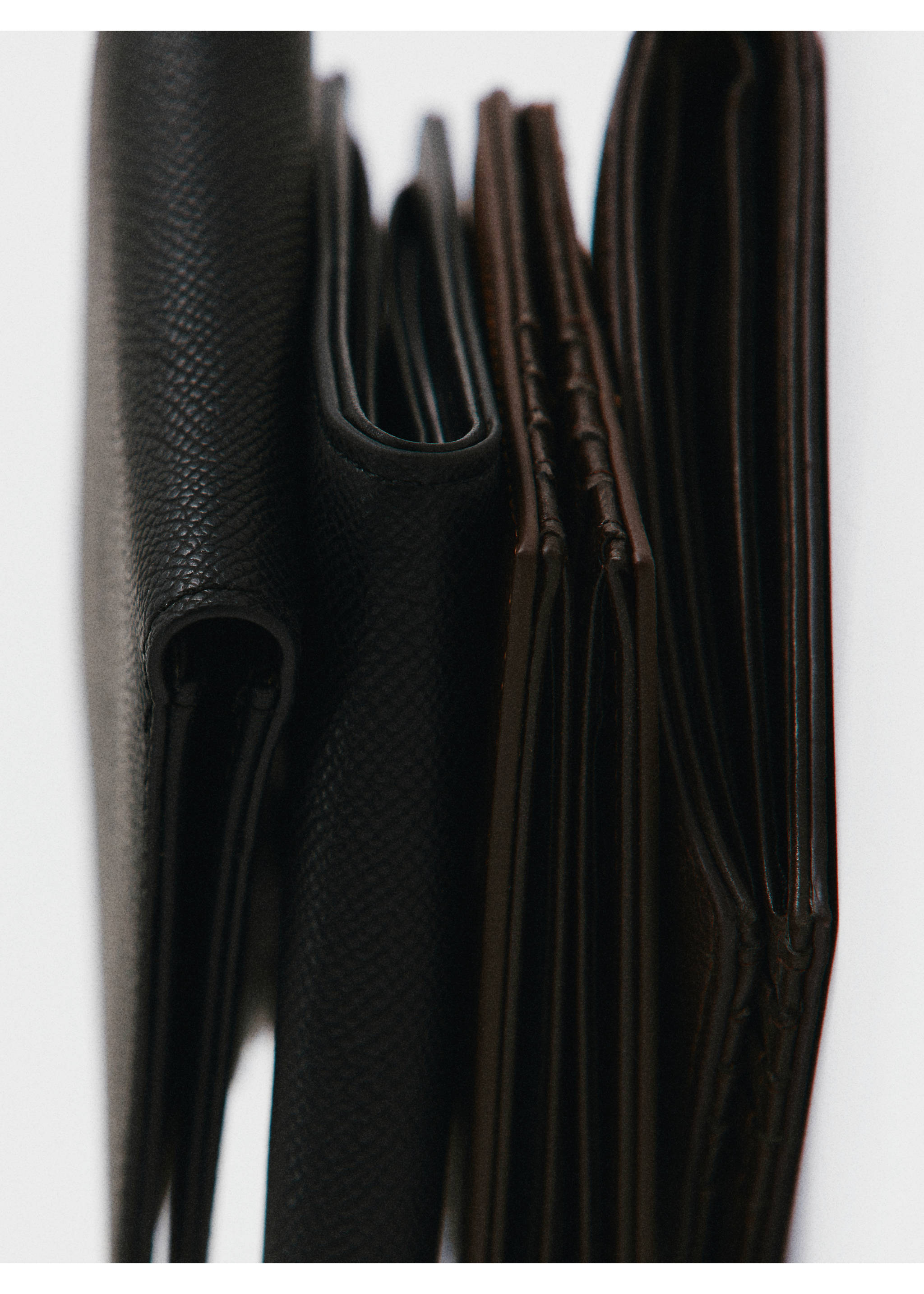 Anti-Contactless Geldbörse-Kartenetui - Detail des Artikels 9, Schwarz. Ref: 67050638-00.