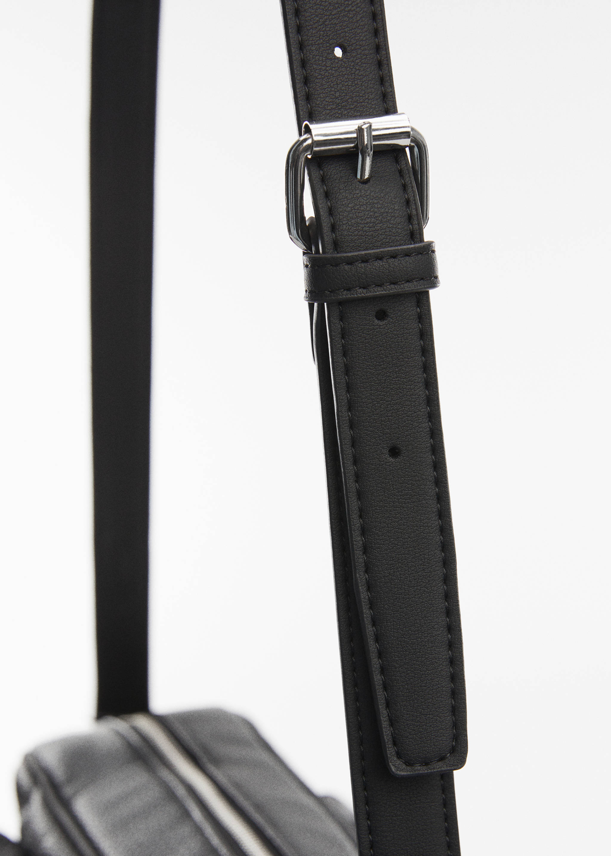 Sacoche simili-cuir effet grainé - Détail de l'article 1