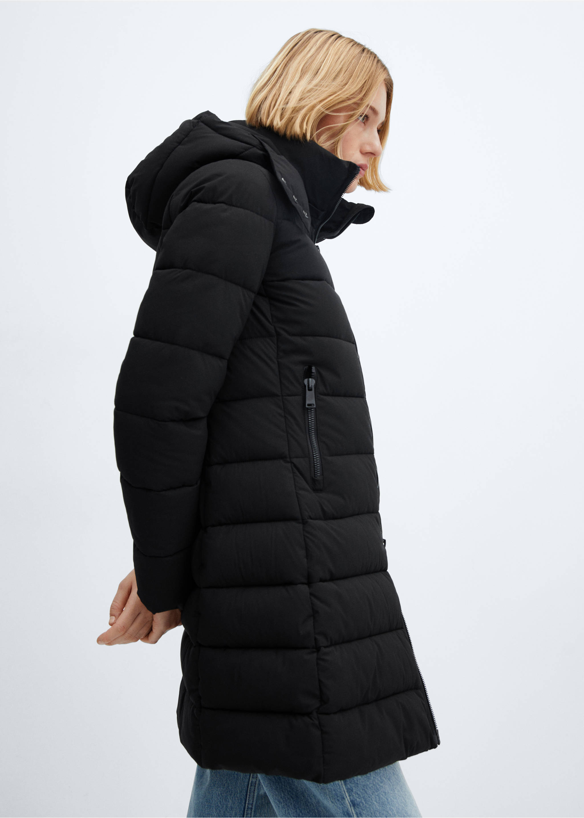 Hood puffer coat - Details of the article 2, Black. Ref: 67050641-00.