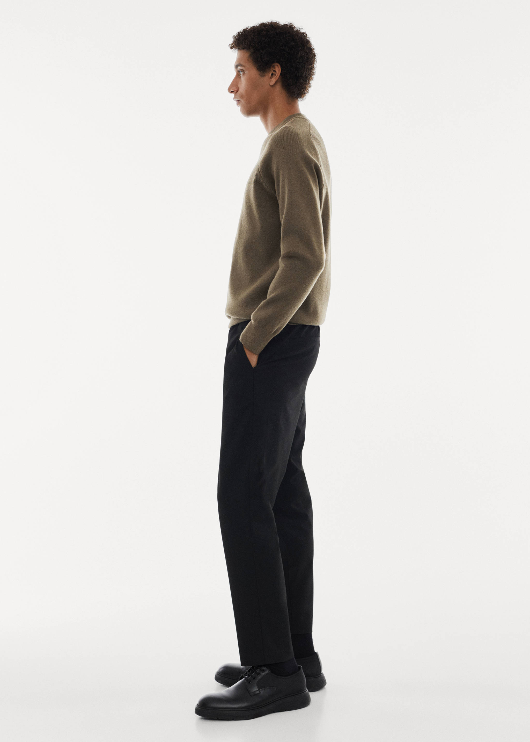 Stretchpullover mit Rippdetail - Detail des Artikels 2