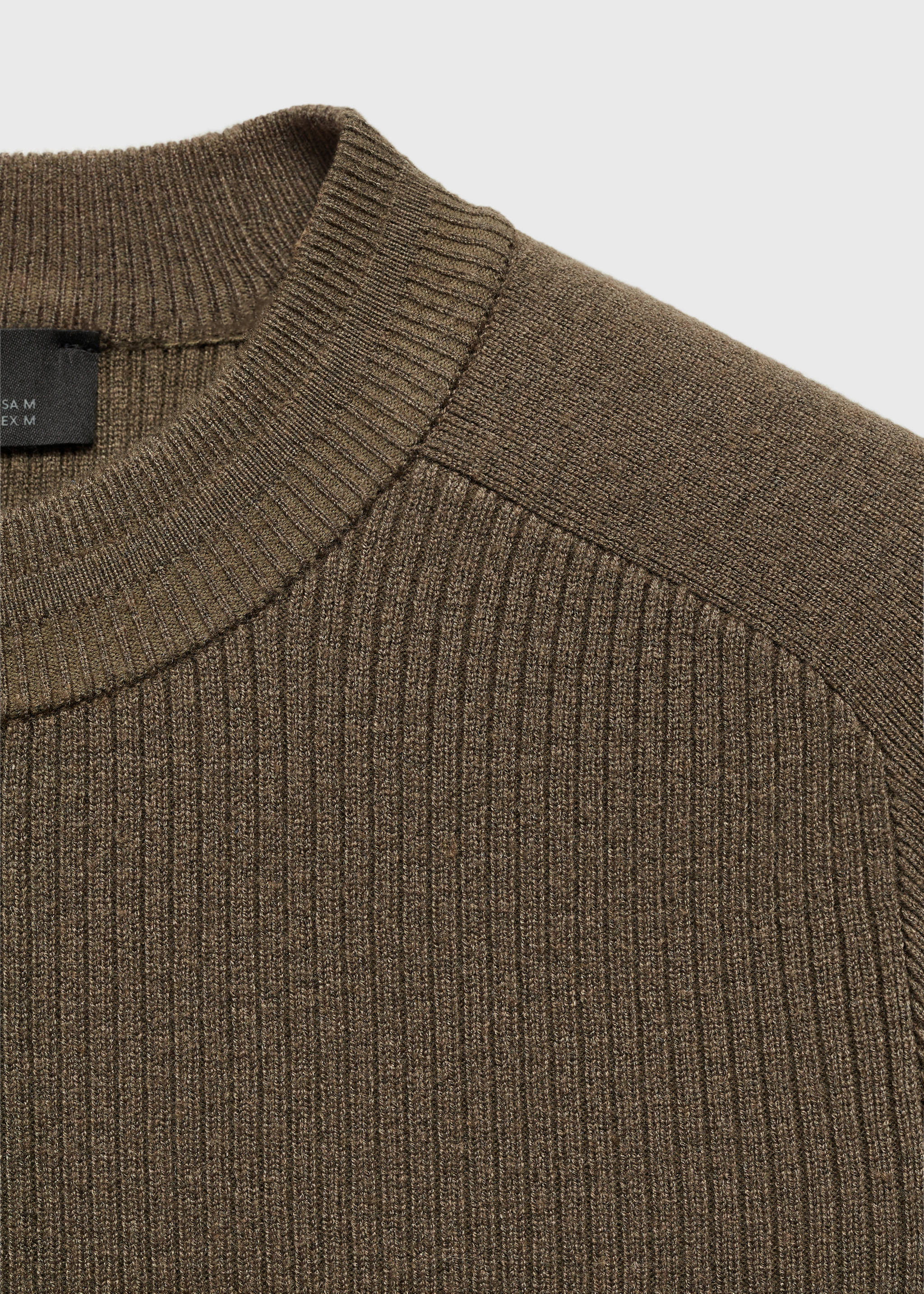 Stretchpullover mit Rippdetail - Detail des Artikels 8