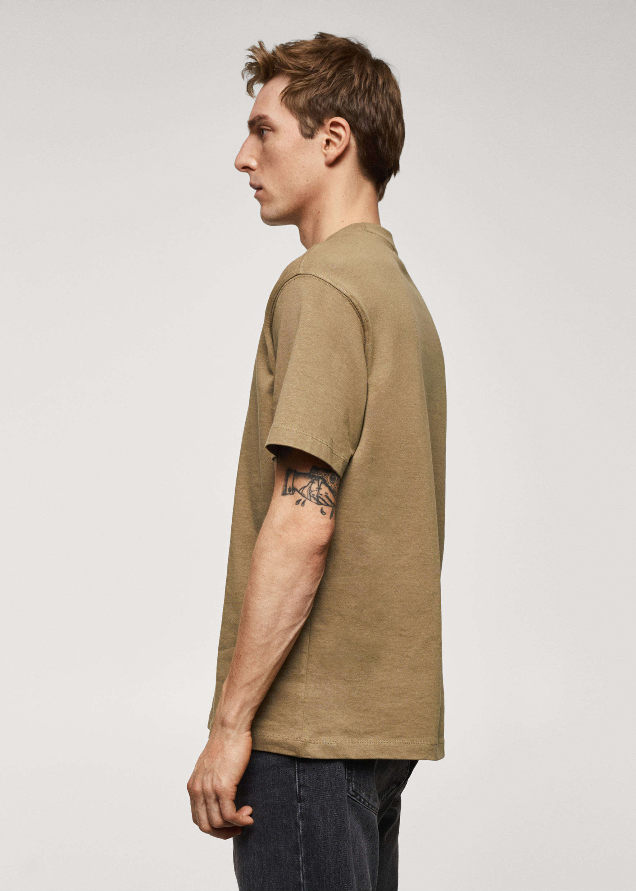 Basic 100% cotton relaxed-fit t-shirt - Details of the article 2, Medium Brown. Ref: 67050644-00.