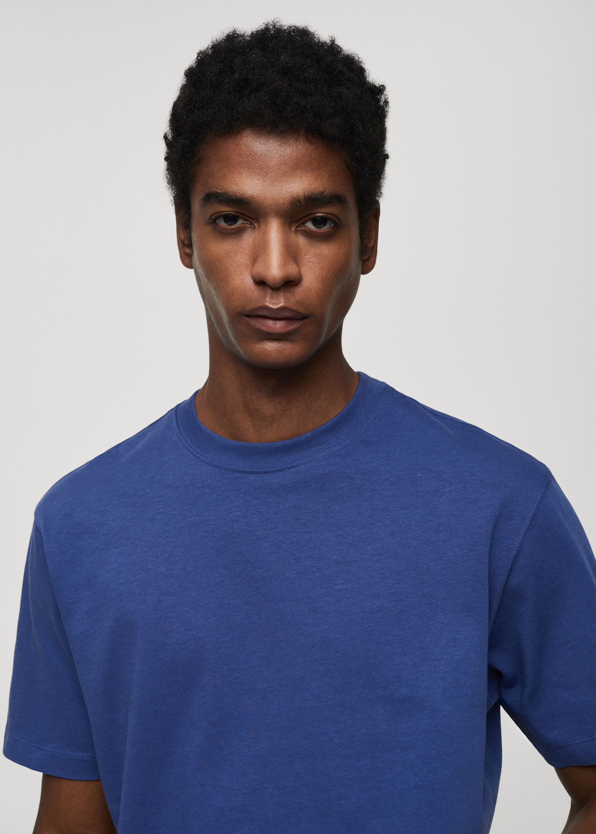 Basic 100% cotton relaxed-fit t-shirt - Details of the article 1