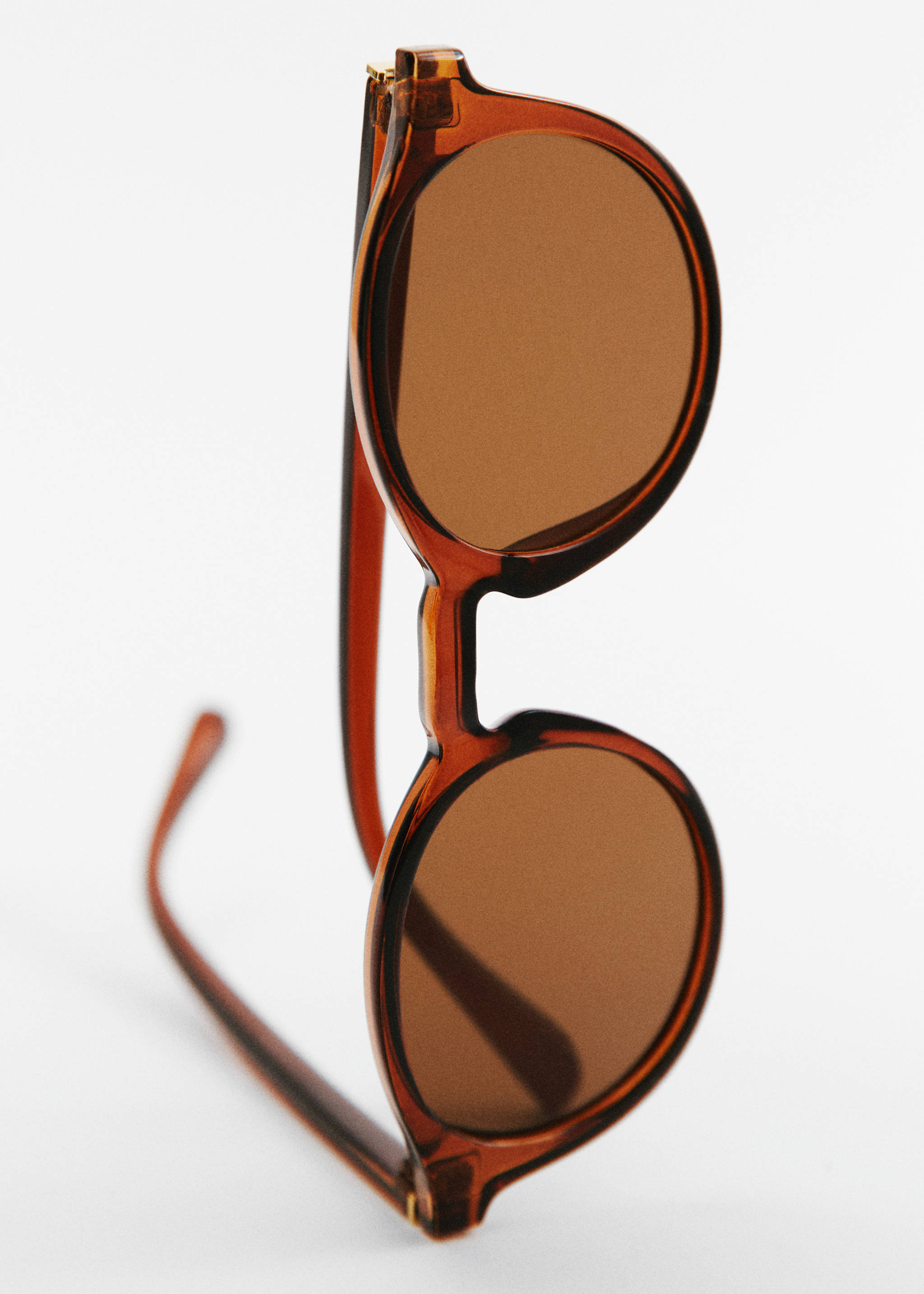 Rounded frame sunglasses - Details of the article 8, Brown. Ref: 67050645-00.
