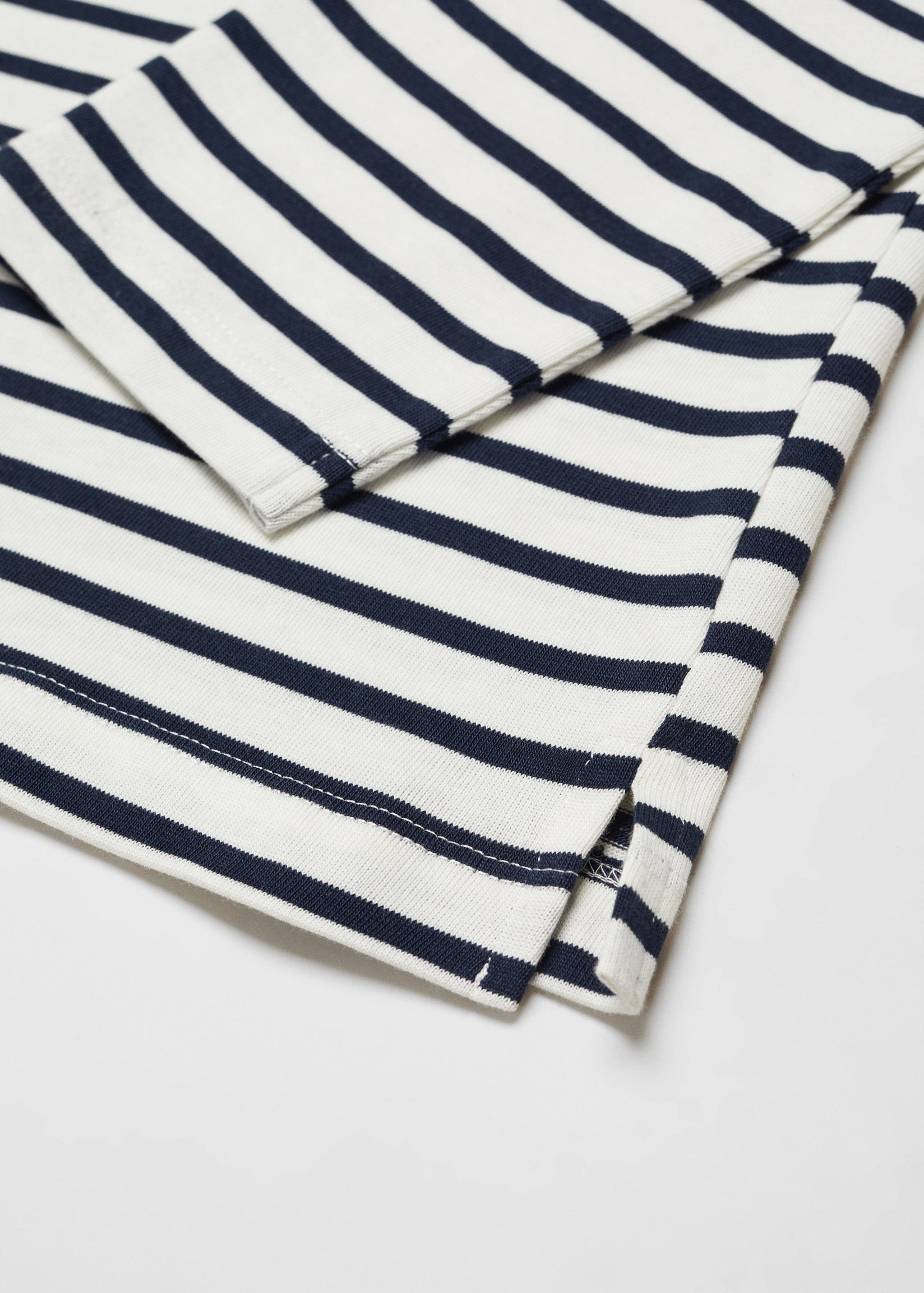 Striped long sleeves t-shirt - Details of the article 8