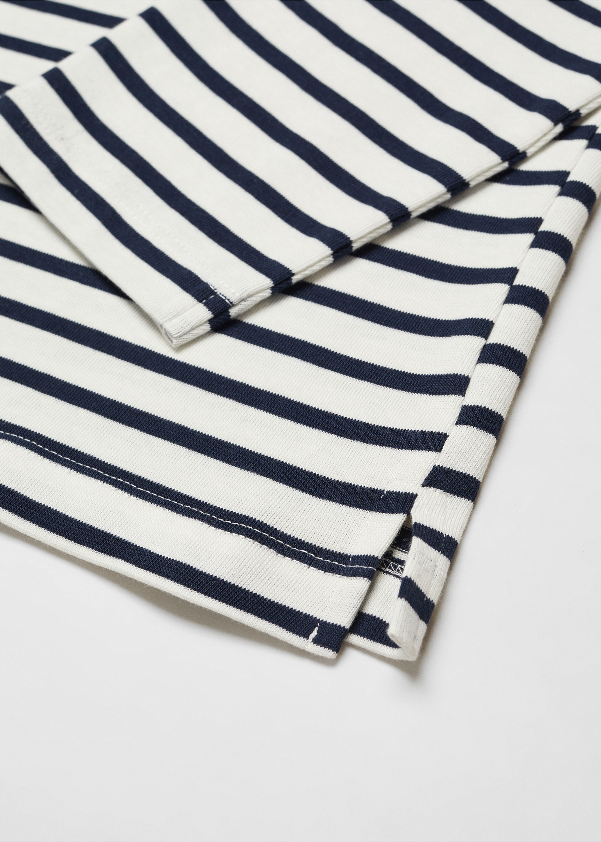 Striped long sleeves t-shirt - Details of the article 8