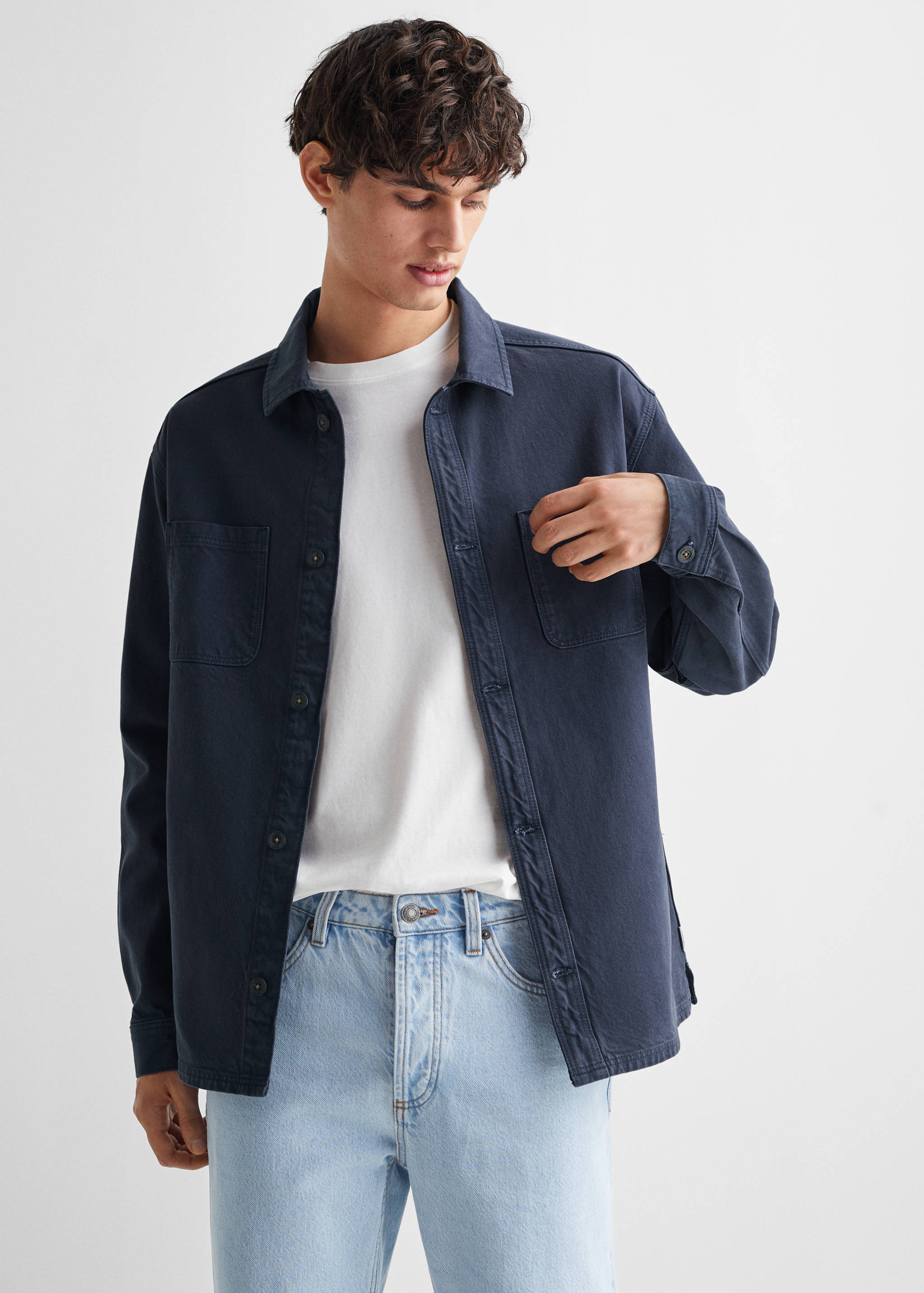 Skjortjacka i bomull knappar - Bild av mittparti