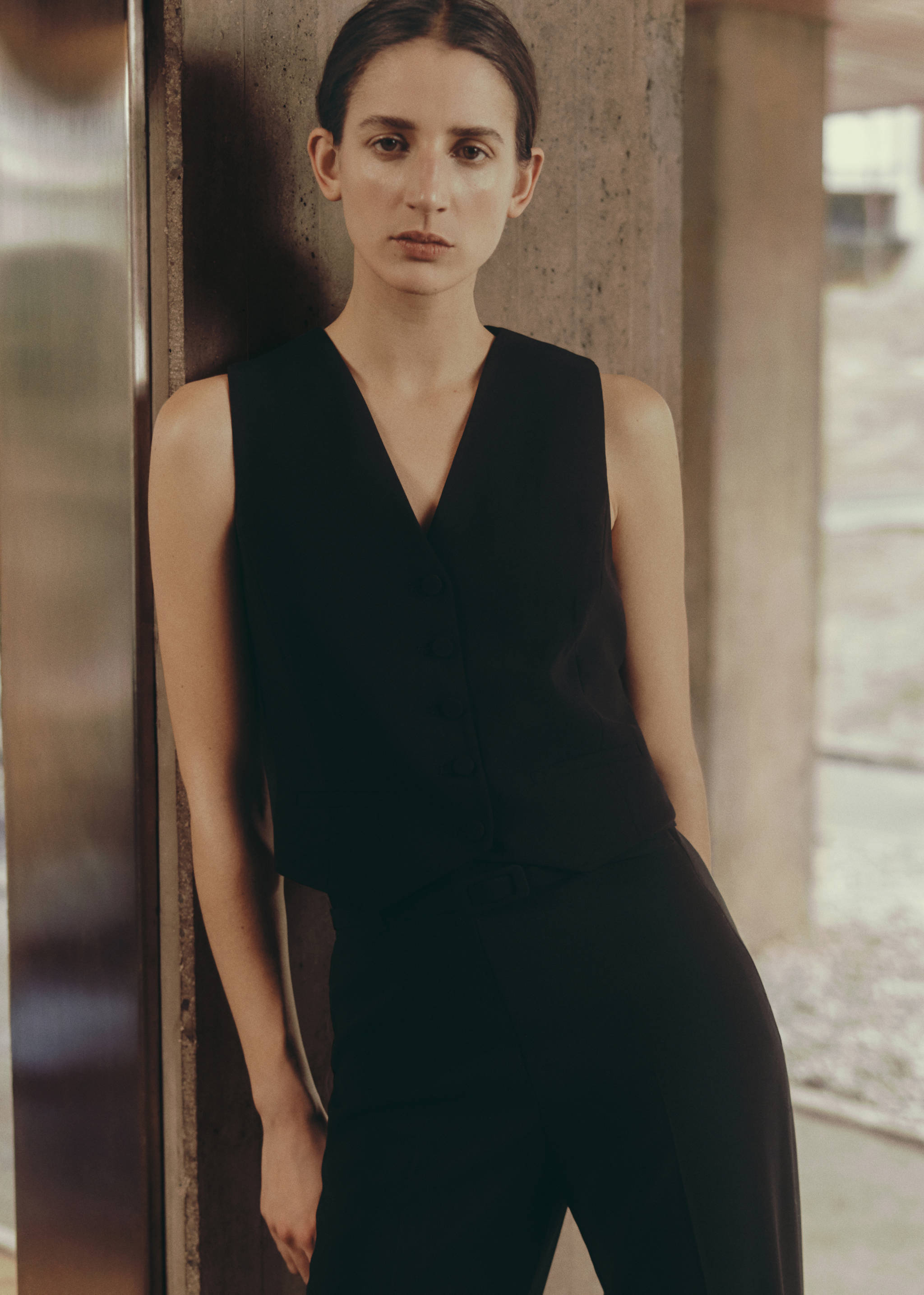 Suit waistcoat with buttons - Details of the article 7