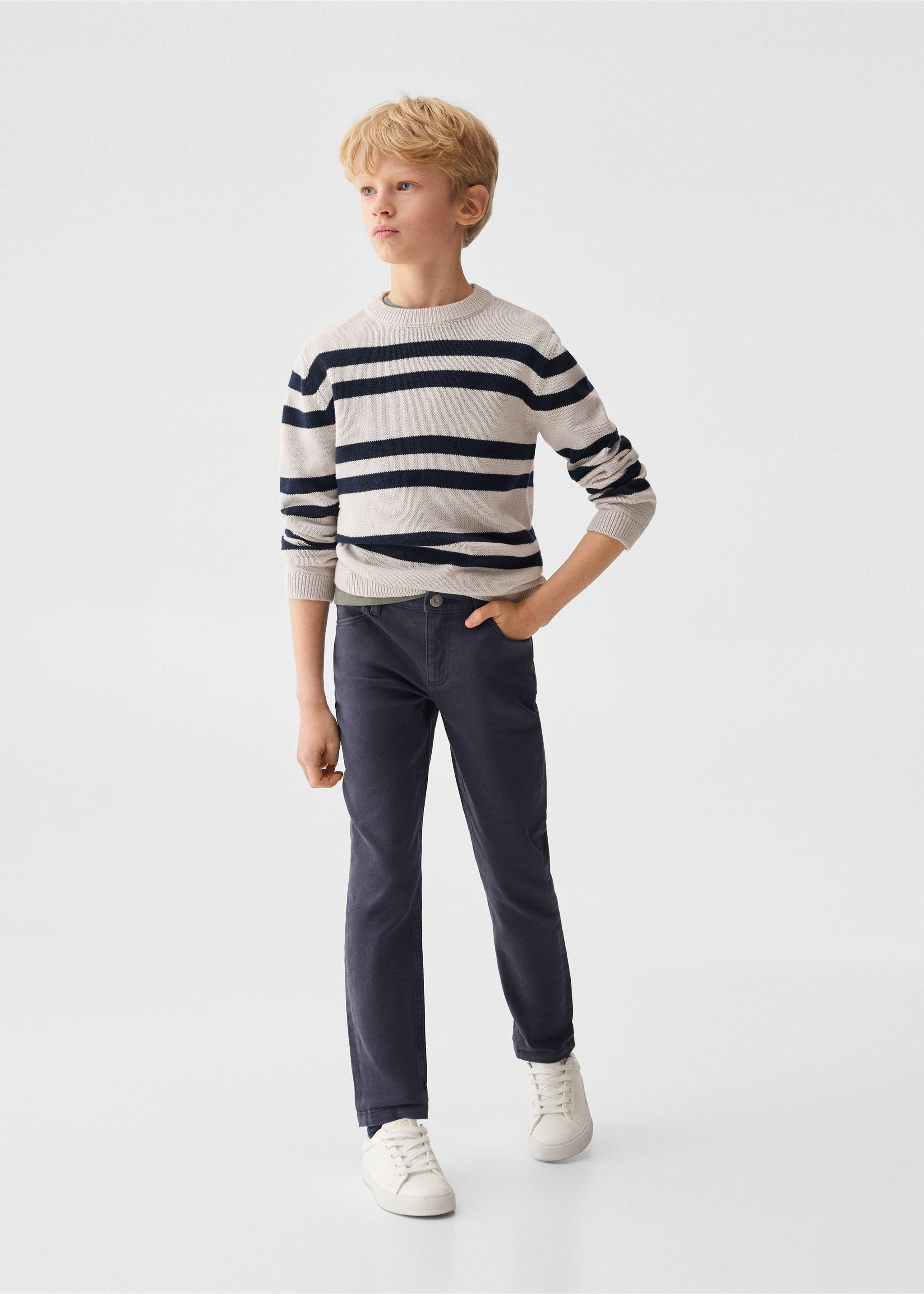 Pantalon droit coton - Plan général, Bleu marine foncé. Ref: 67052531-00.