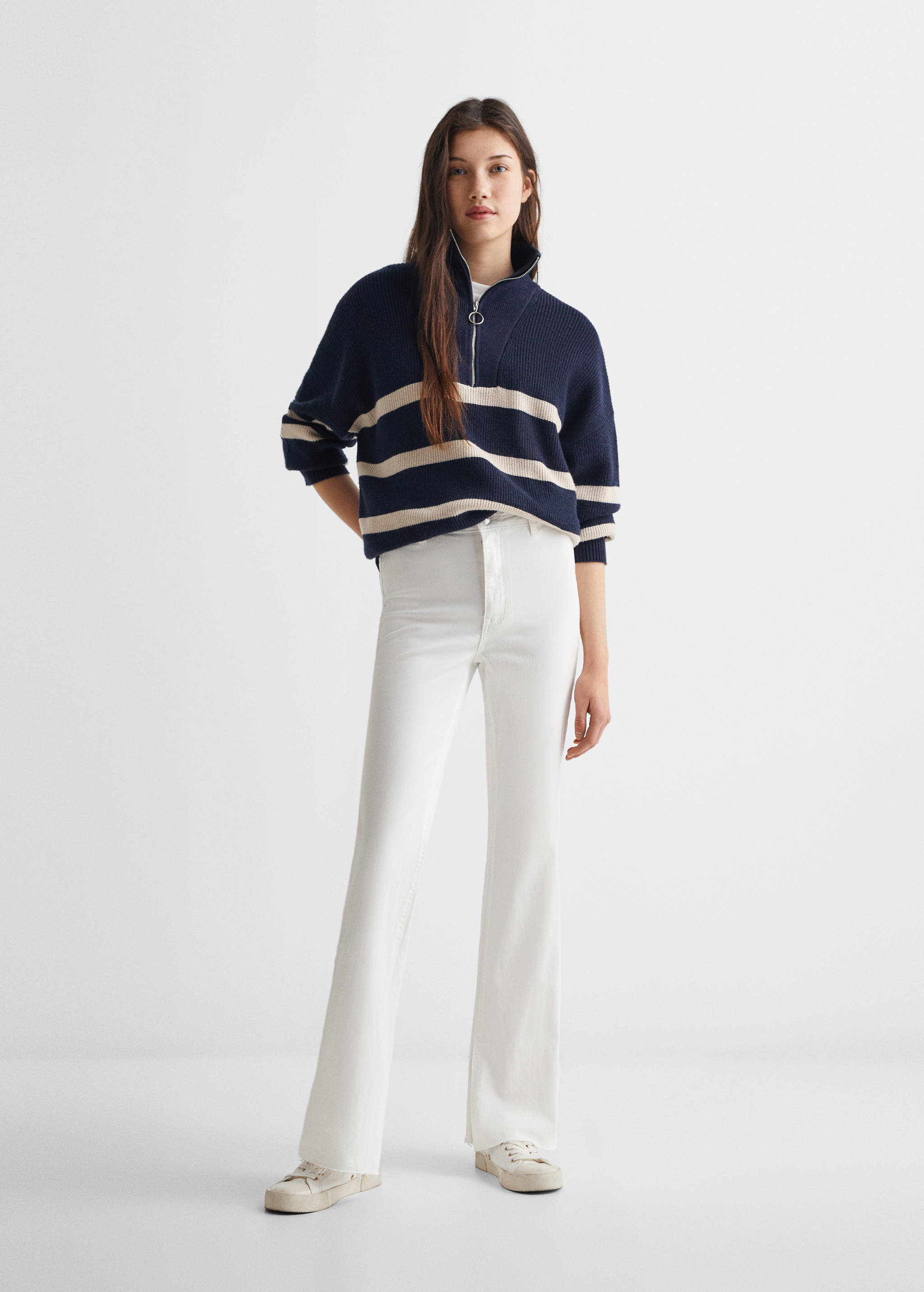 Flared jeans with opening - General plane