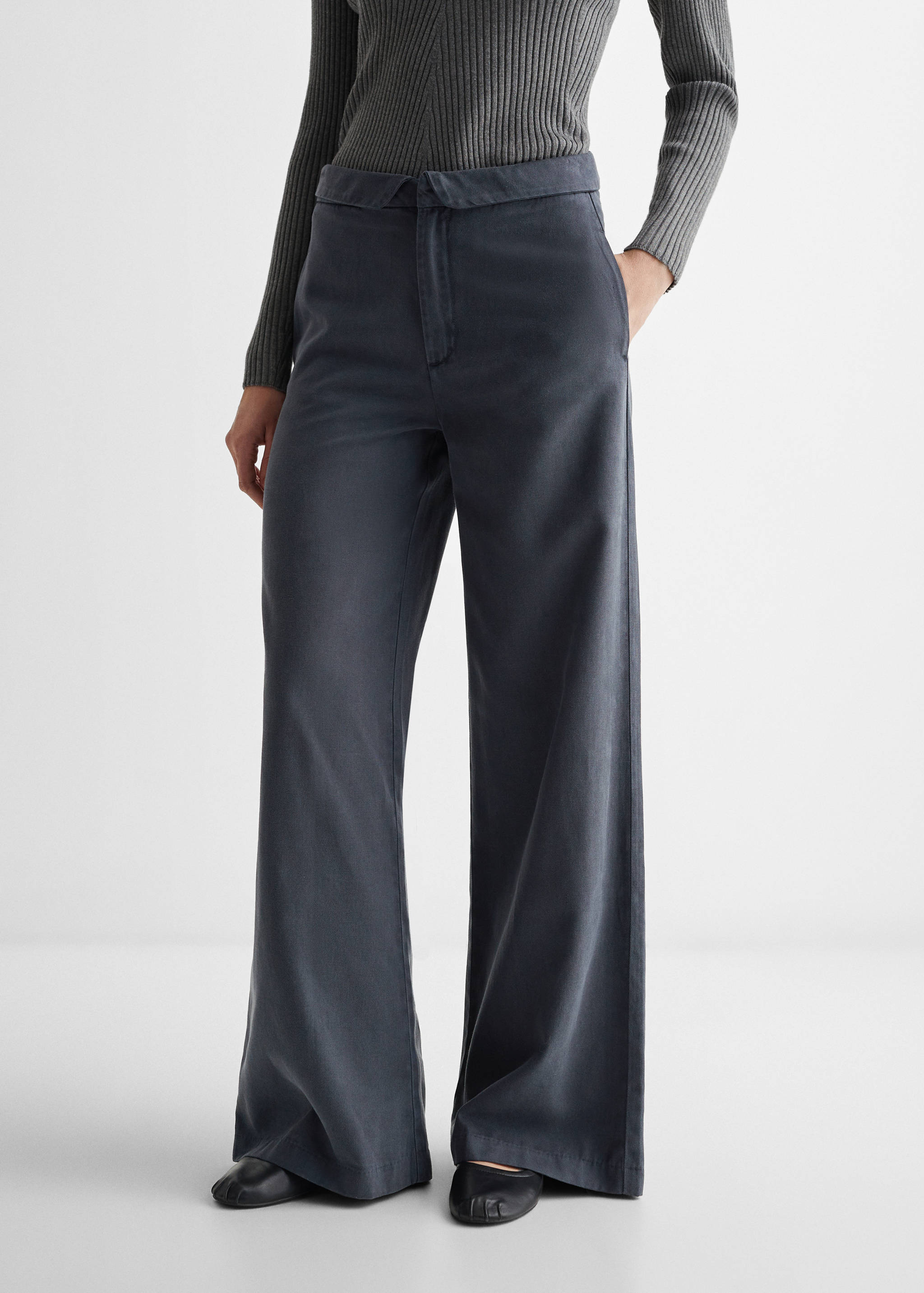 Turn-up waist trousers - Details of the article 6