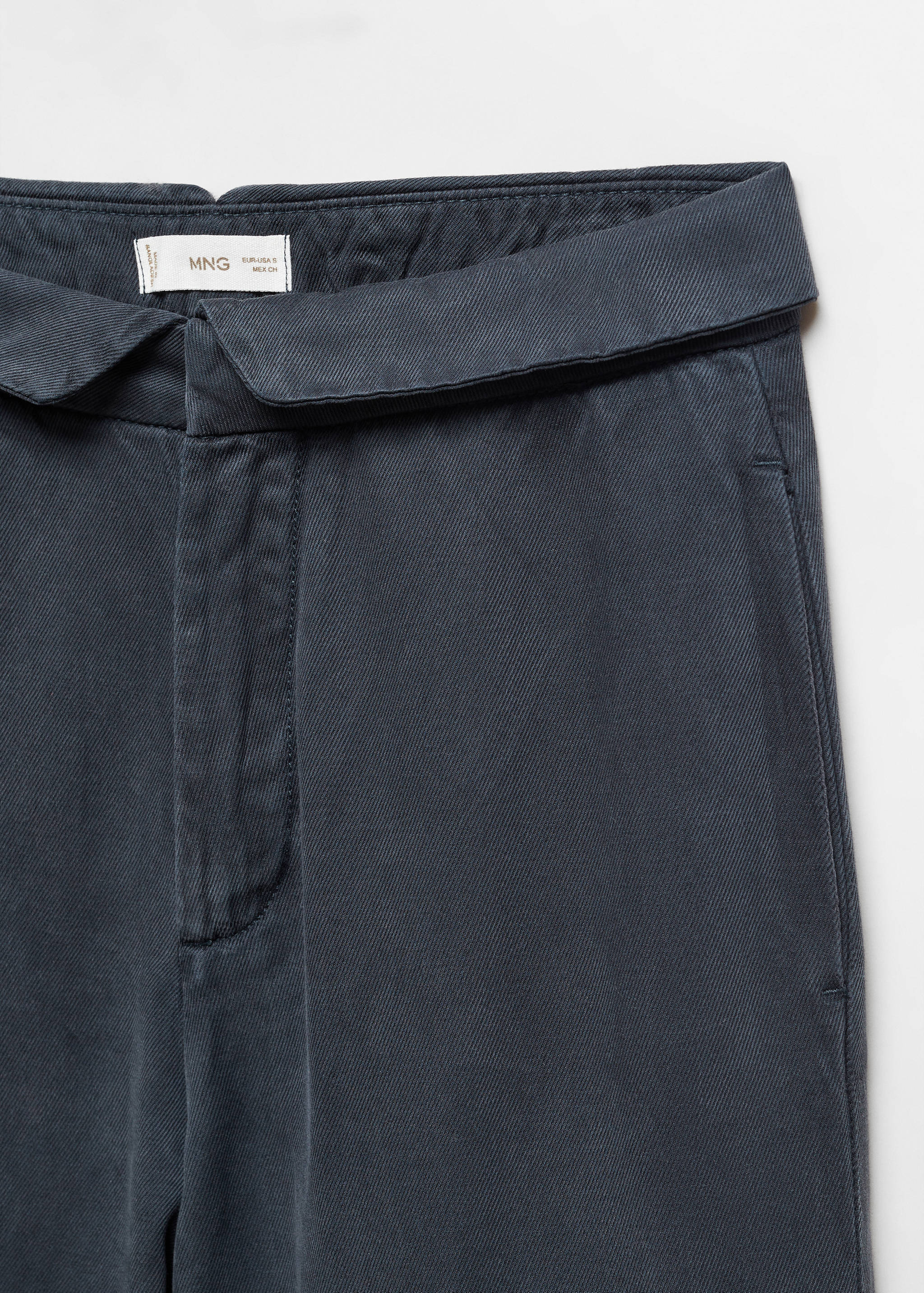 Turn-up waist trousers - Details of the article 8