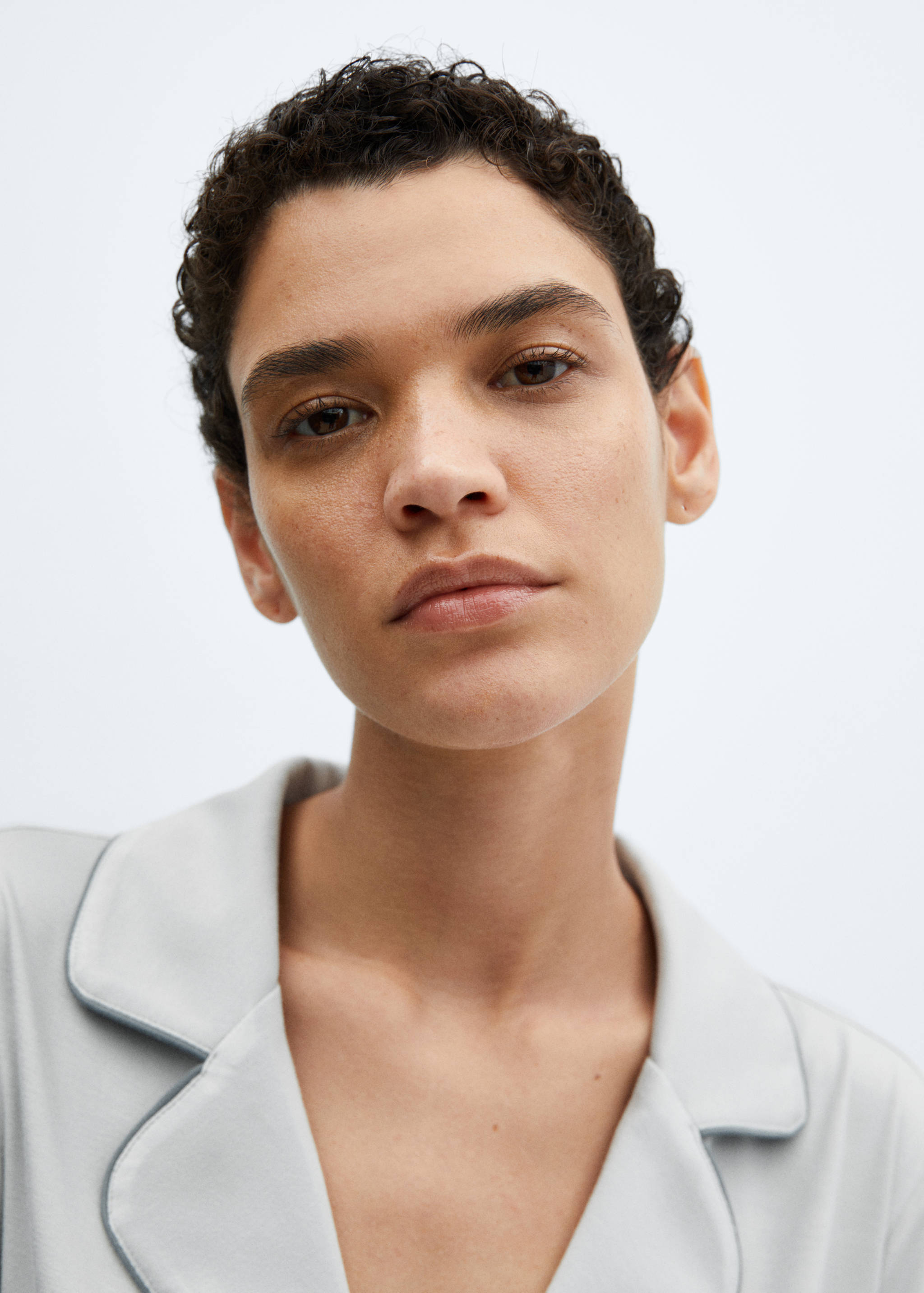 Pyjamahemd mit Borte - Detail des Artikels 1