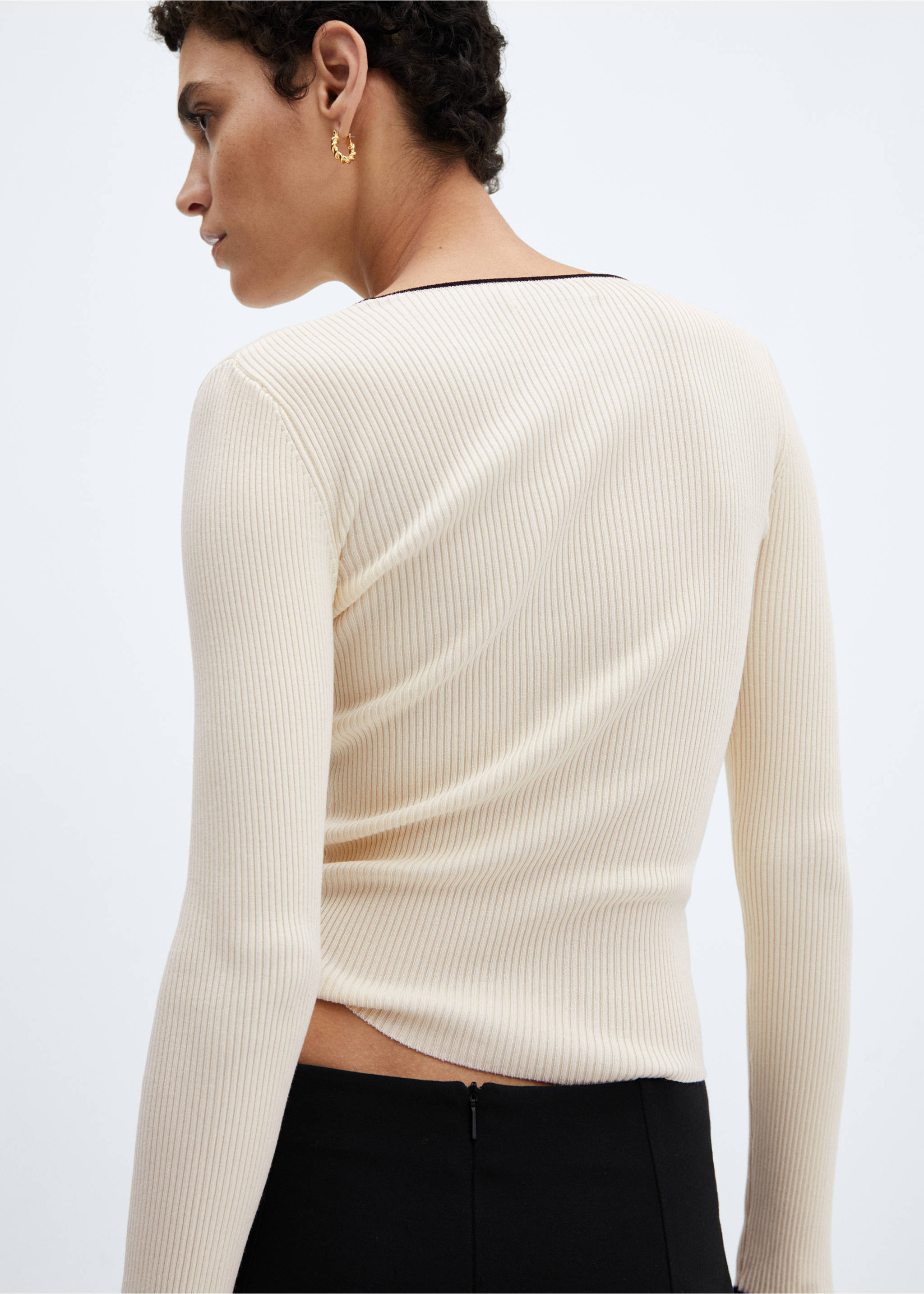 Contrast trim sweater - Reverse of the article, Ecru. Ref: 67054034-00.