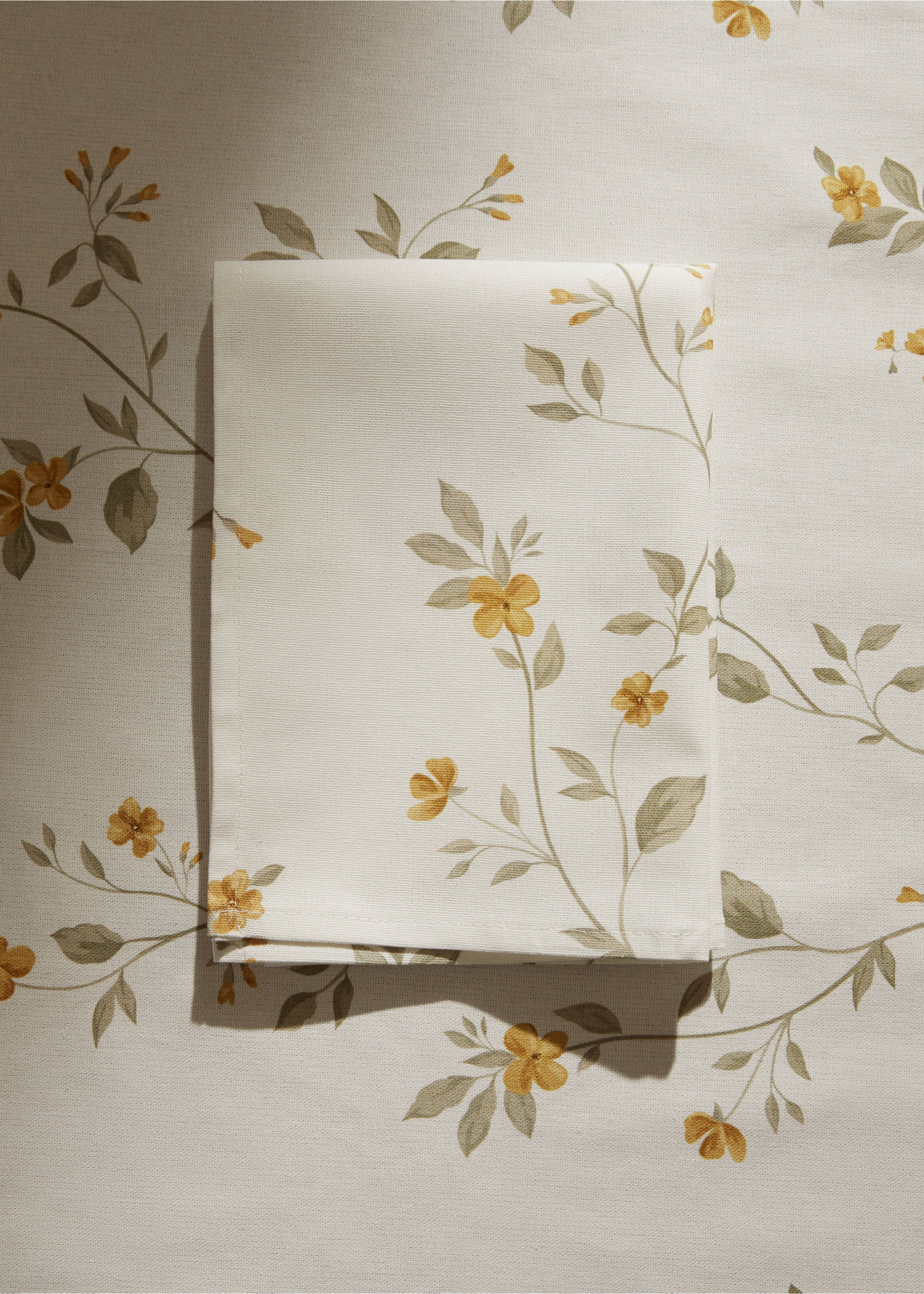 Floral-print cotton napkin - General plane, Off White. Ref: 67054051-00.