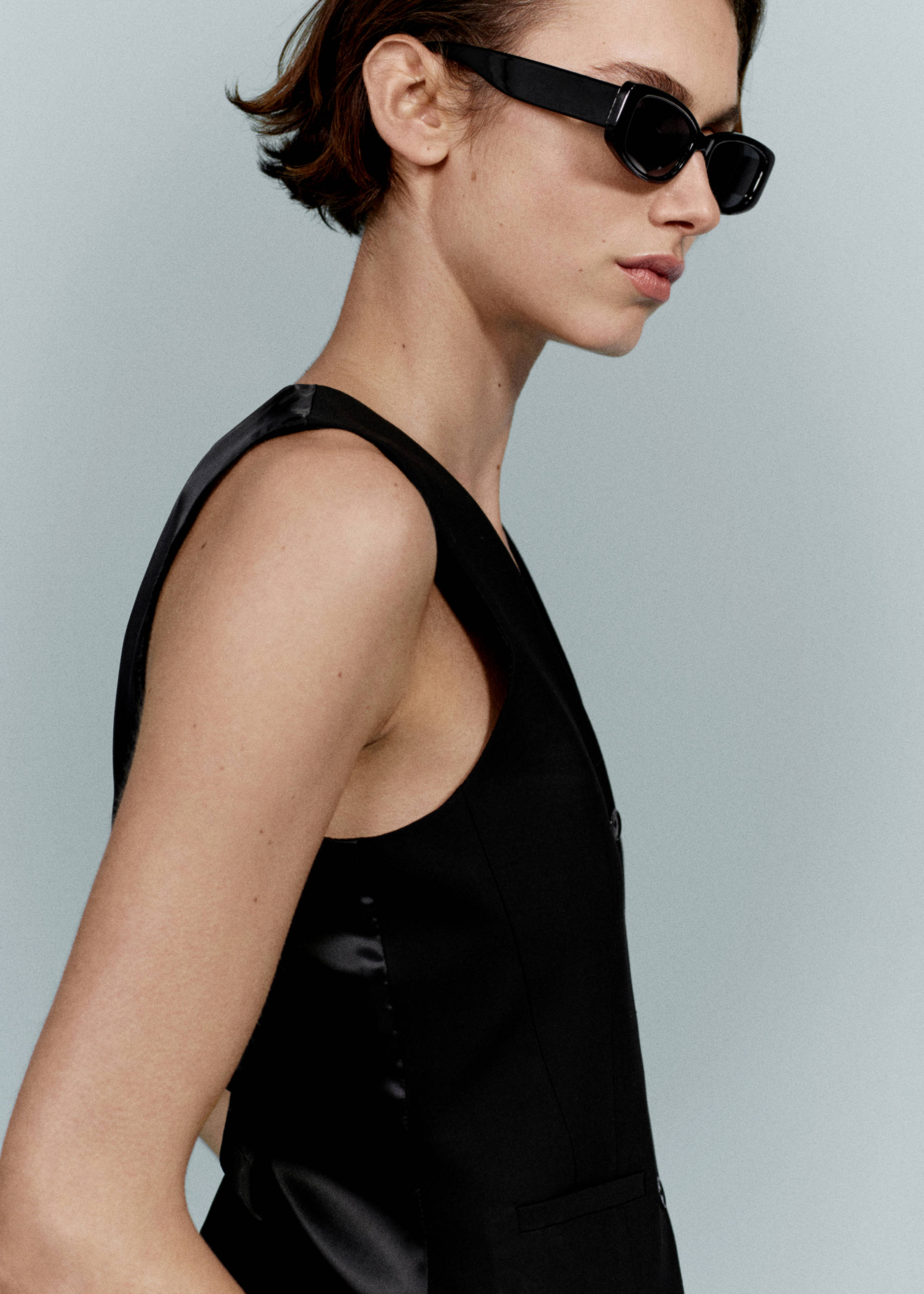 Kamizelka garniturowa na guziki - Szczegóły artykułu 7