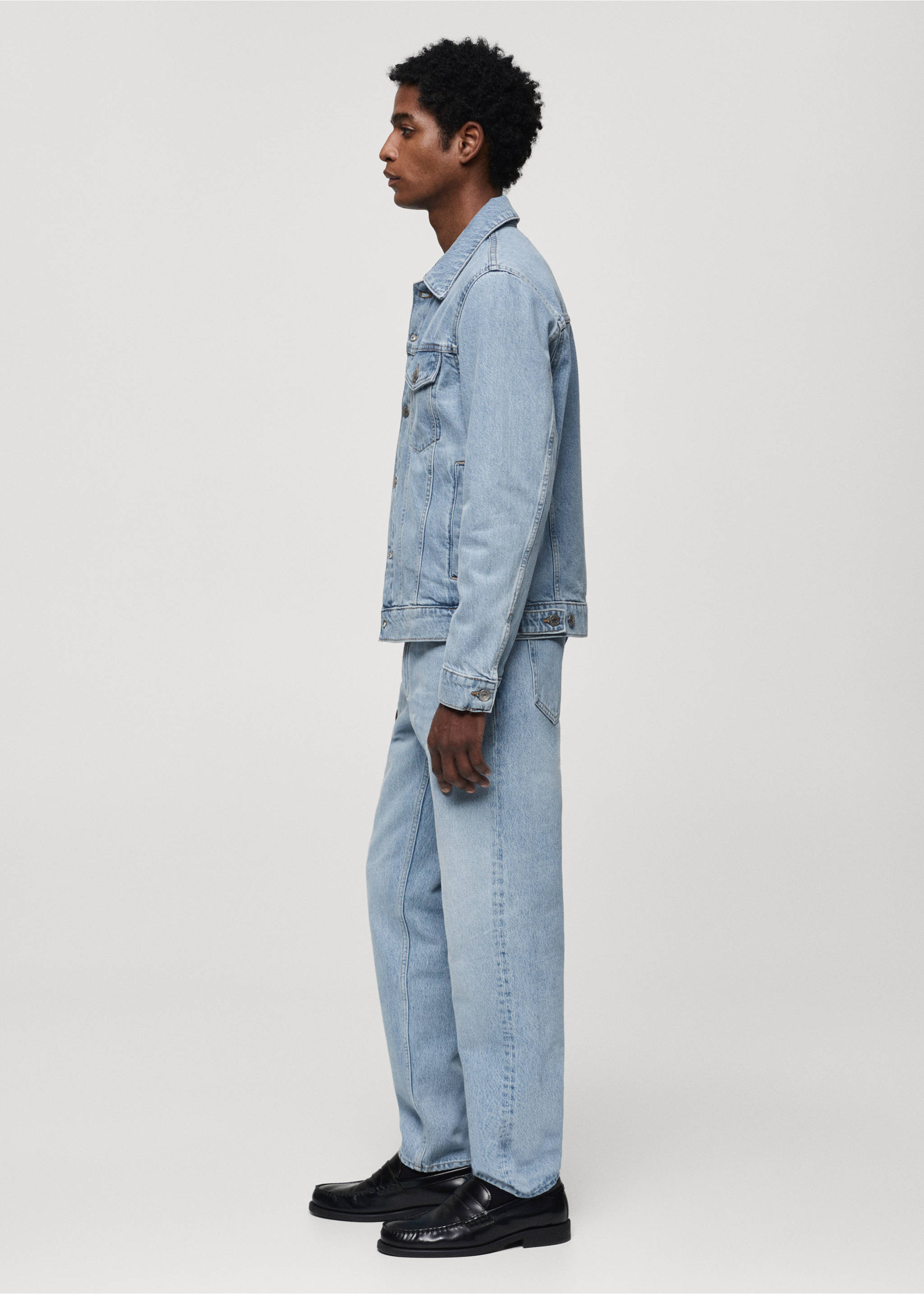 Bob straight-fit jeans - Details of the article 2, Light Blue. Ref: 67054440-00.