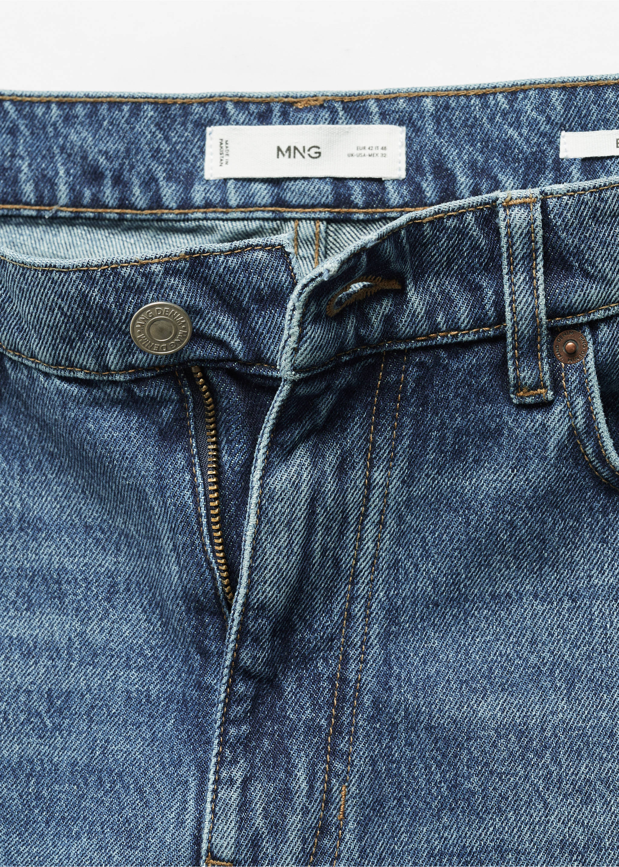 Bob straight-fit jeans - Details of the article 8, Dark Blue. Ref: 67054442-00.