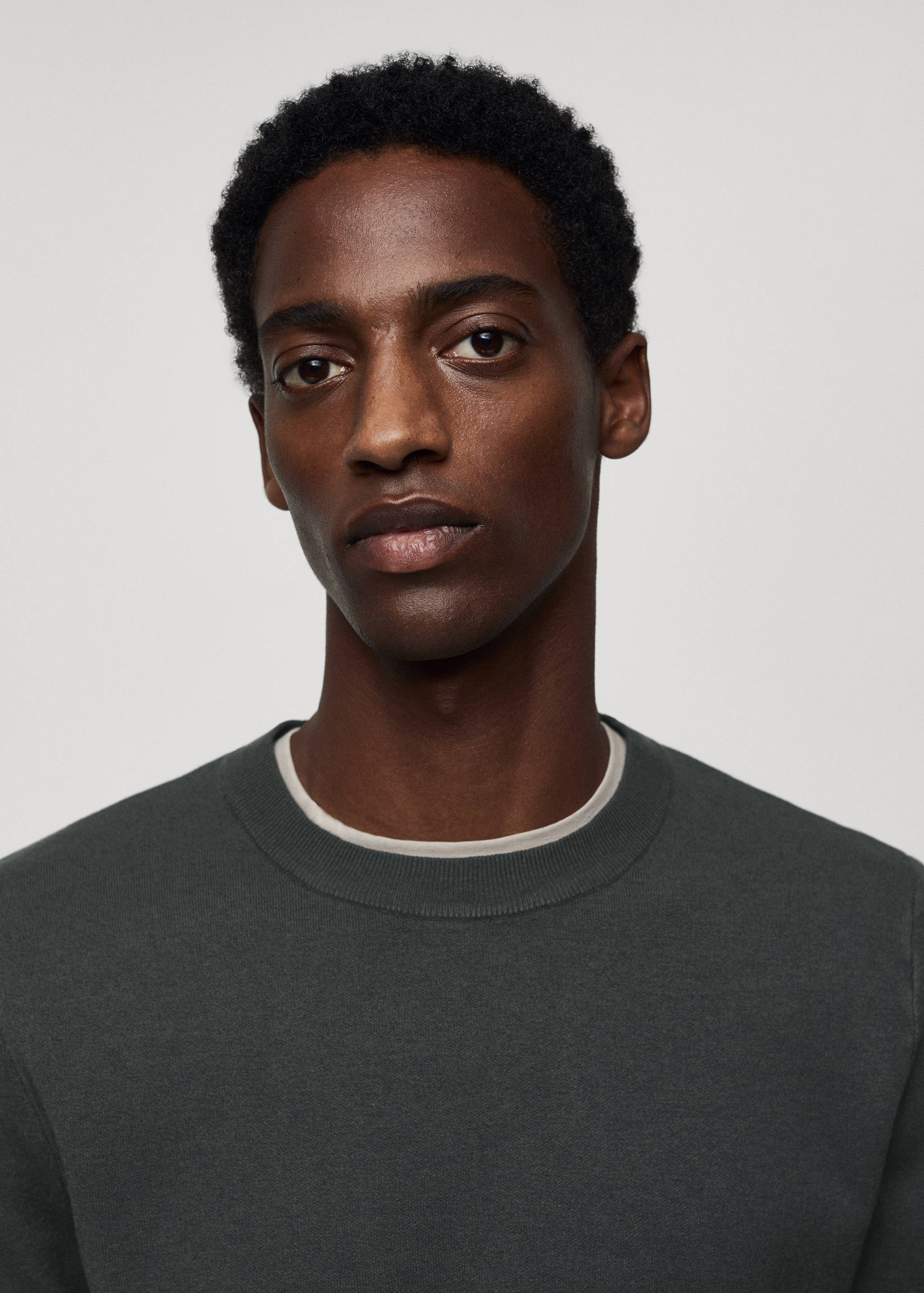 Thermoregulating fine-knit sweater - Details of the article 1