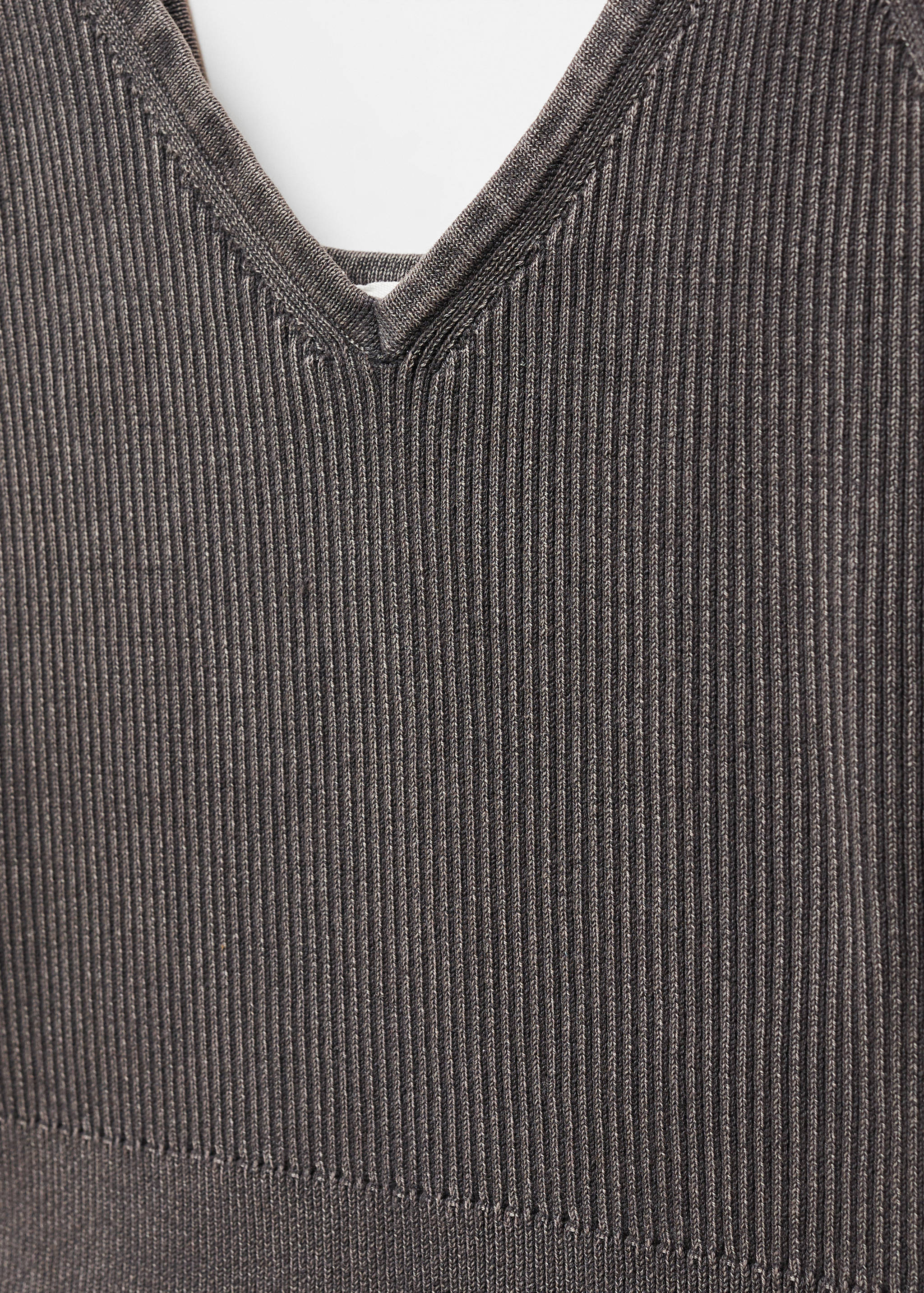 Strap top - Details of the article 8